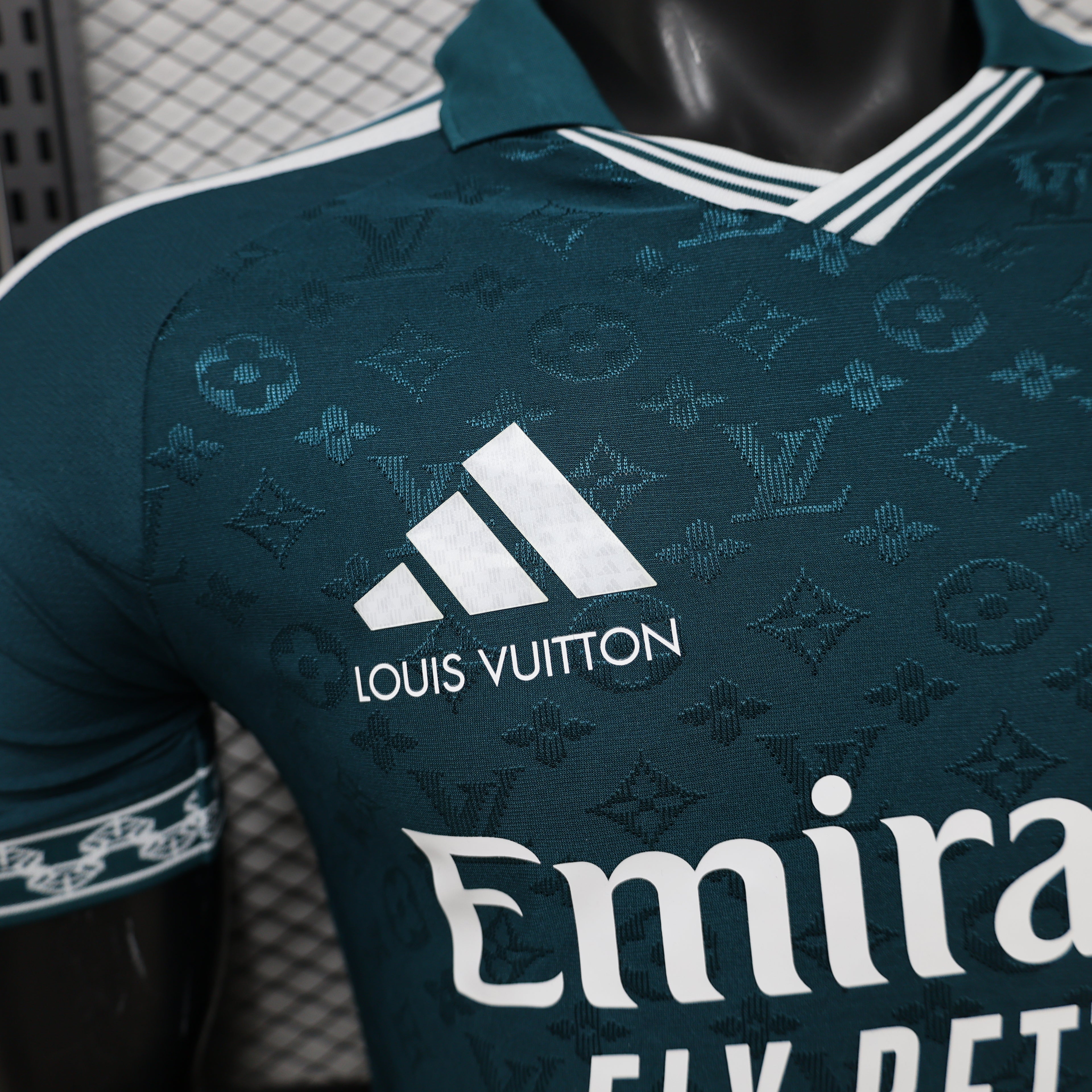 CAMISETA REAL MADRID EDICION ESPECIAL ll  (VERSION JUGADOR)