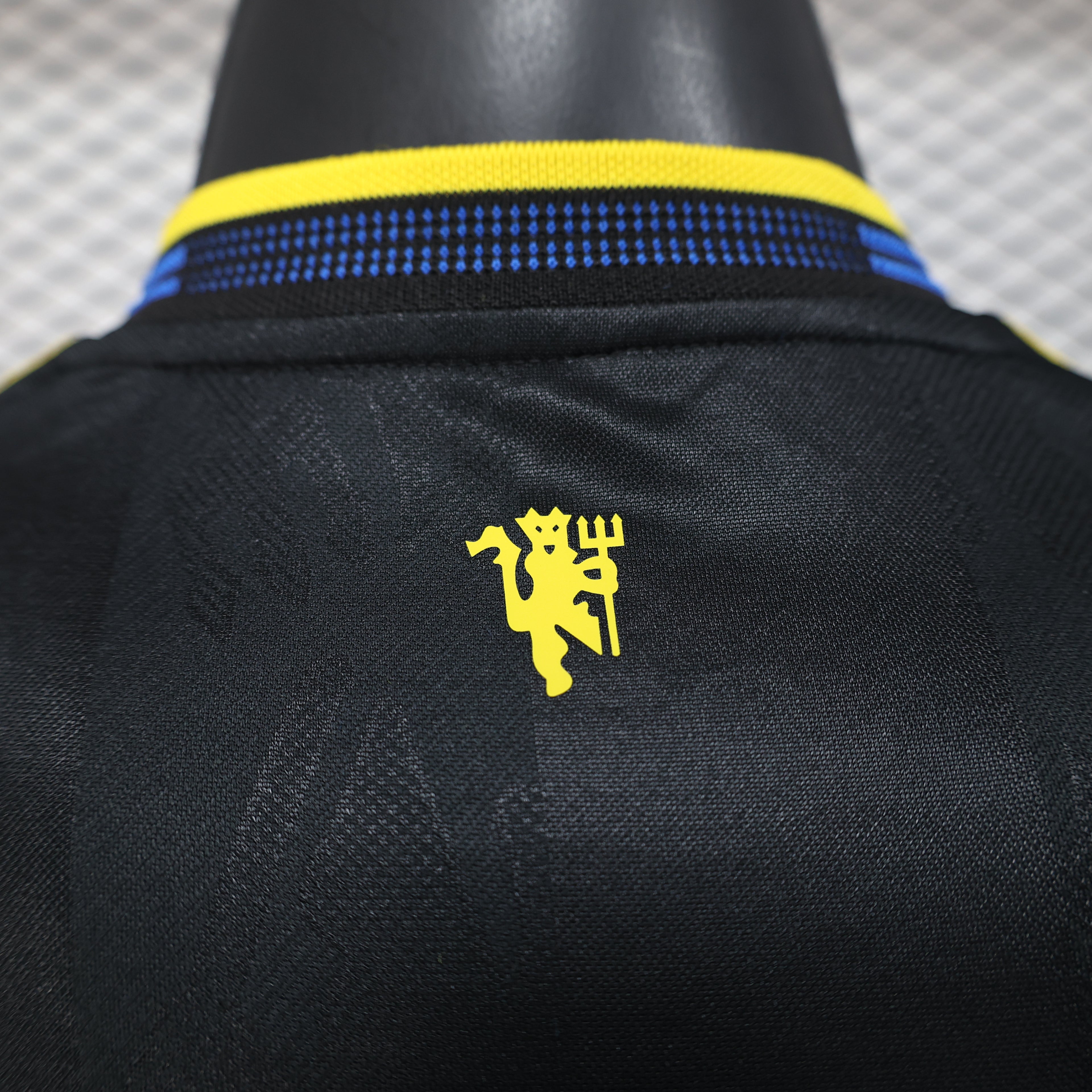 MANCHESTER UNITED AWAY JERSEY 25/26 (PLAYER VERSION)