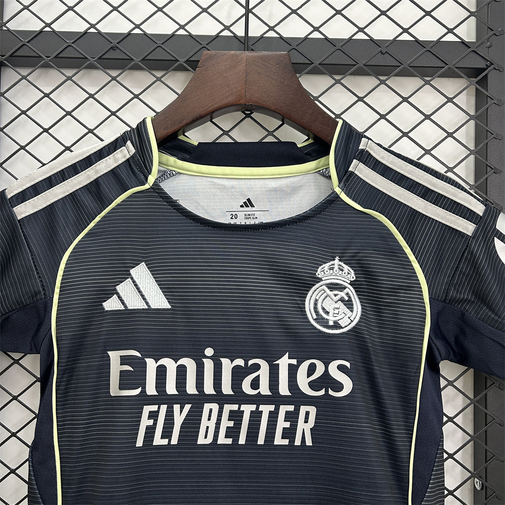 REAL MADRID KIT 25/26 (KIDS' VERSION)