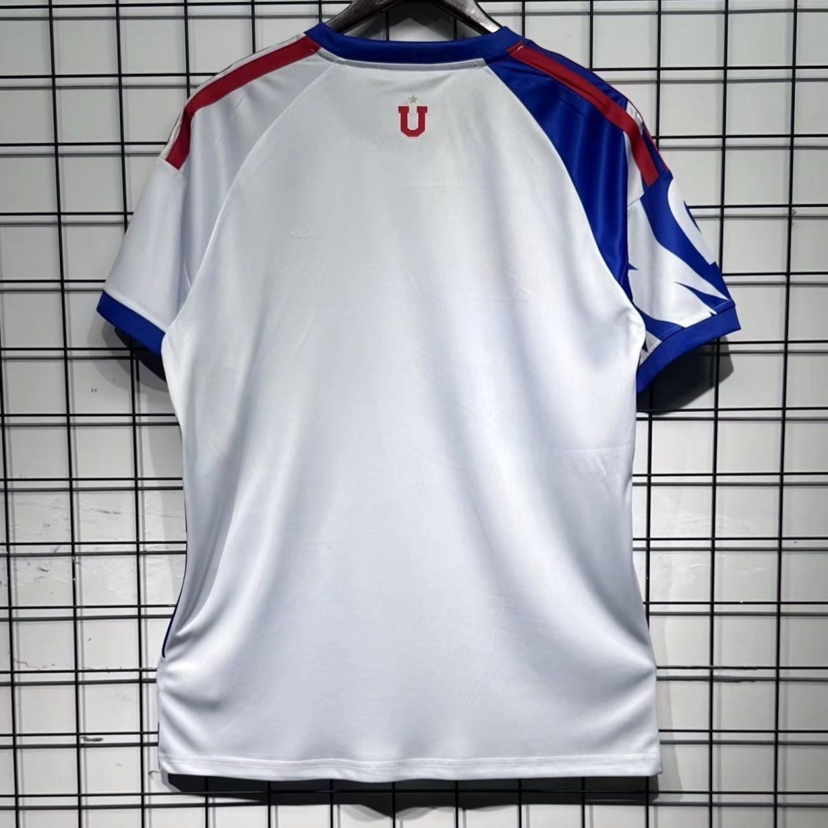 CAMISETA DE LA U DE CHILE 26/27
