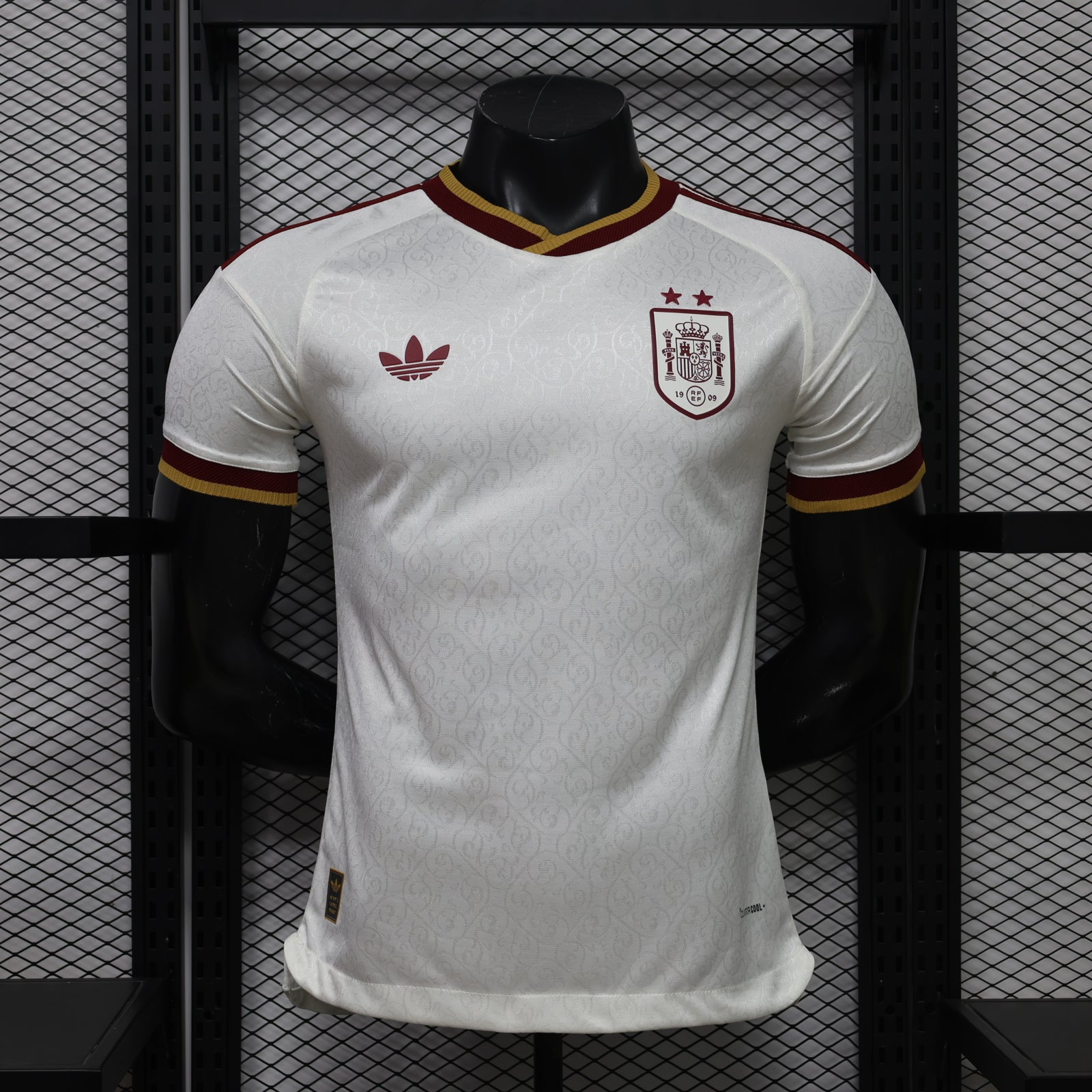 CAMISETA ESPAÑA CAMPEON DEL MUNDO CON PARCHE 2026  (VERSION JUGADOR)