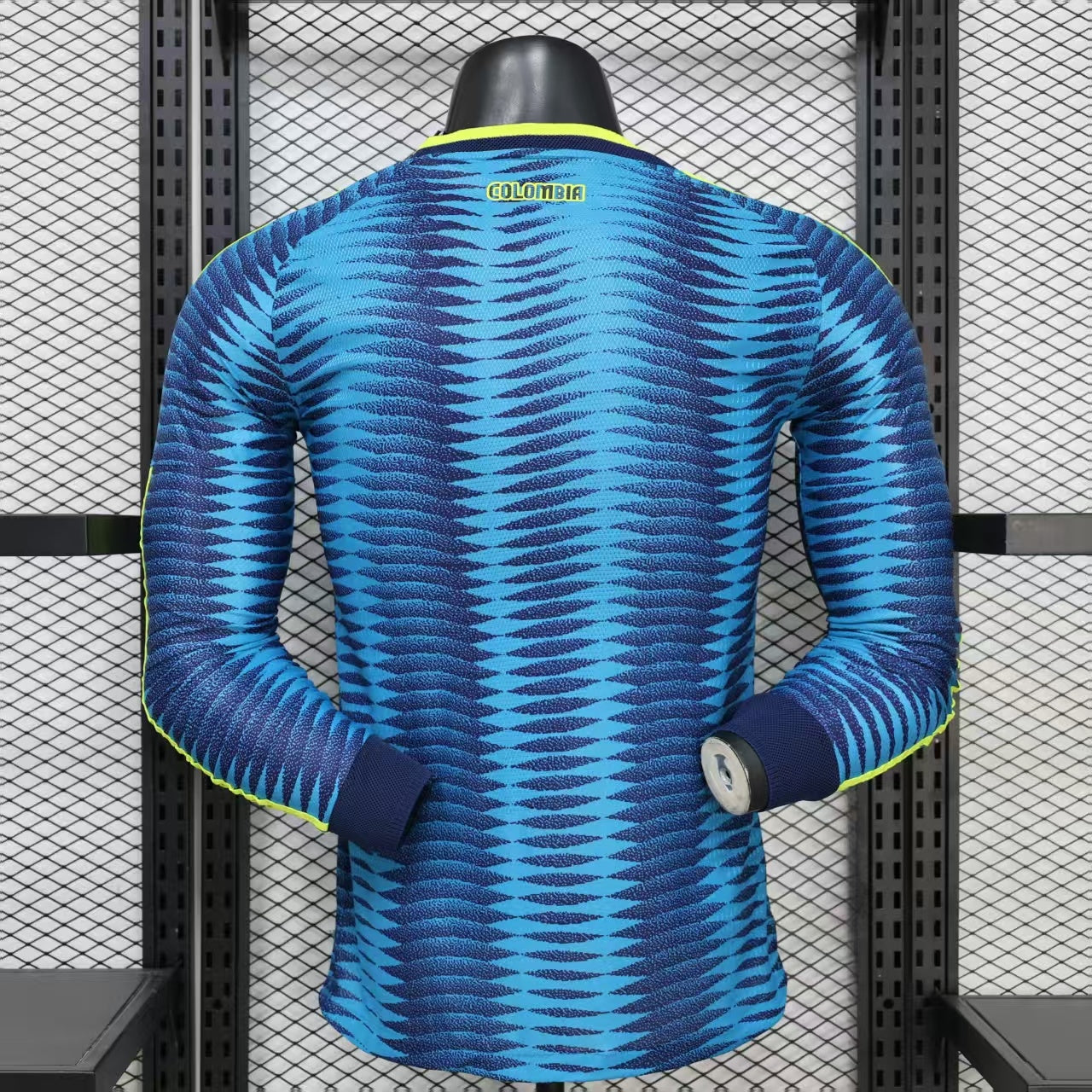 CAMISETA COLOMBIA MANGA LARGA ll MUNDIAL (VERSION JUGADOR)