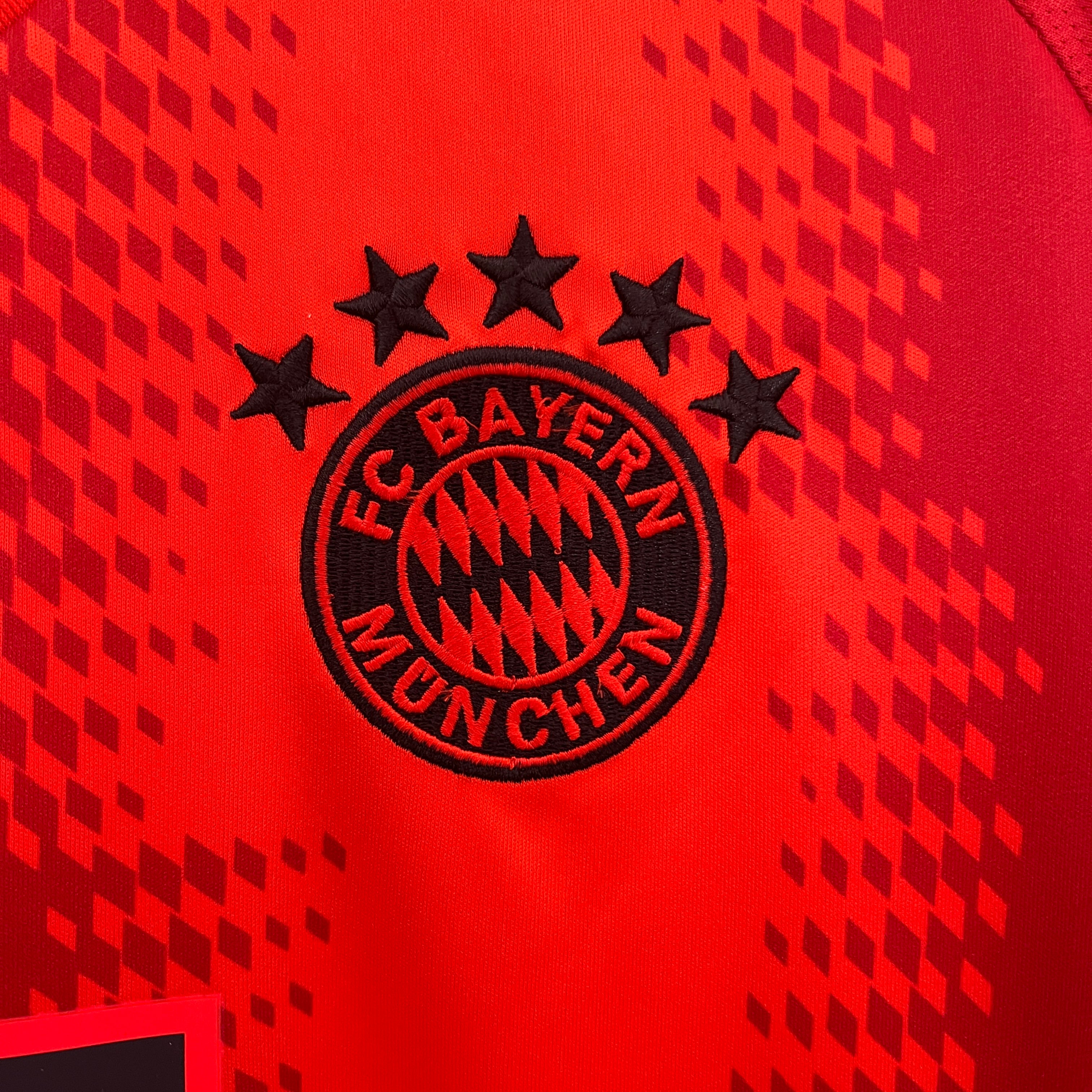 CAMISETA BAYERN MUNICH ll 24/25 (VERSION HINCHA)