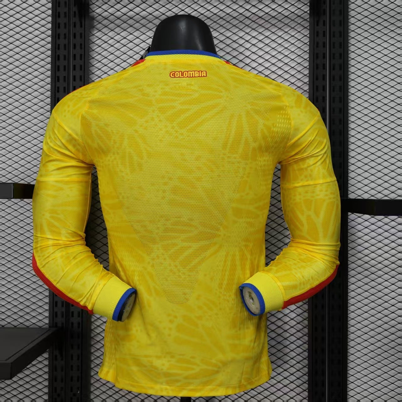 CAMISETA COLOMBIA MANGA LARGA ll MUNDIAL (VERSION JUGADOR)