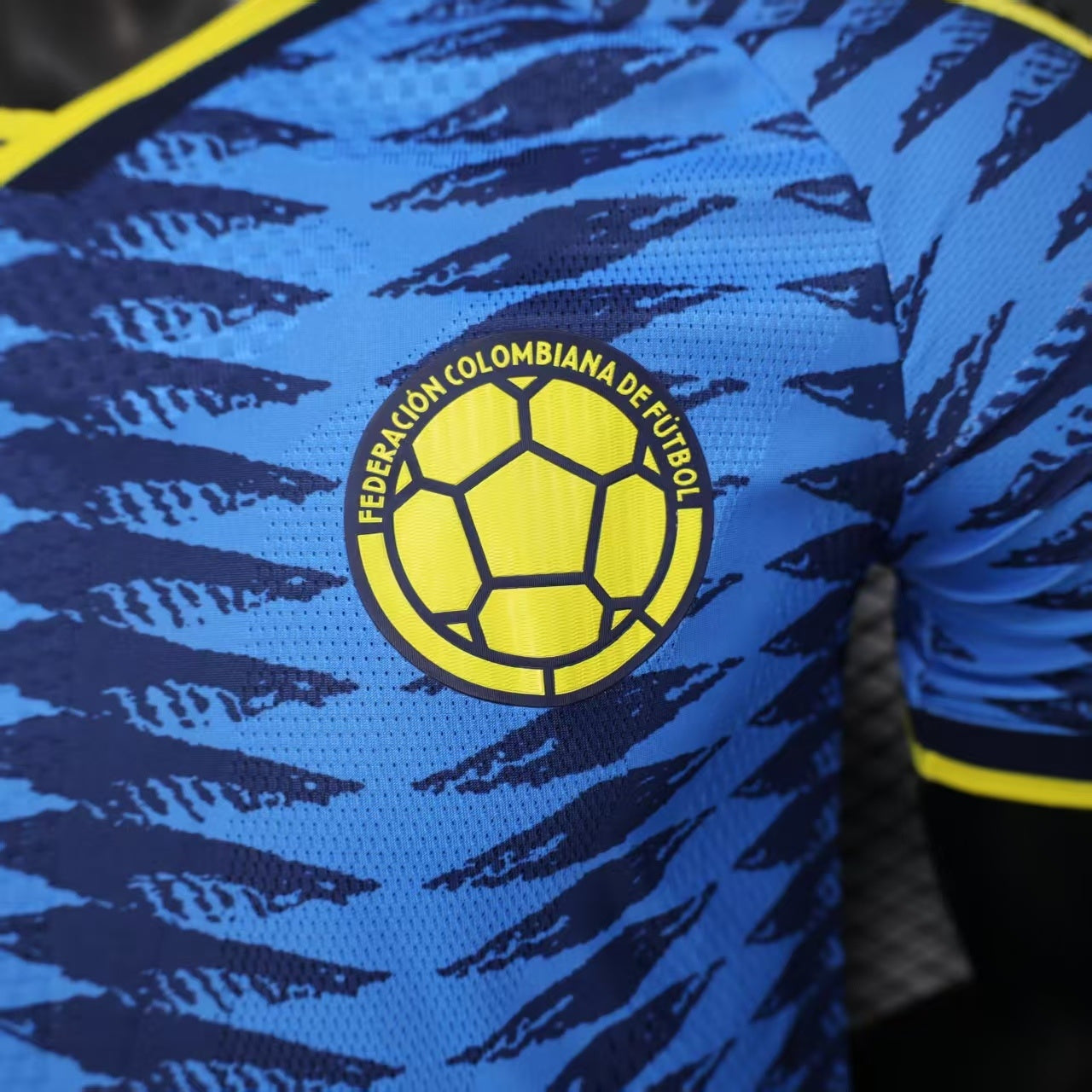 COLOMBIA AWAY JERSEY 2026 MEN'S (PLAYER VERSION)