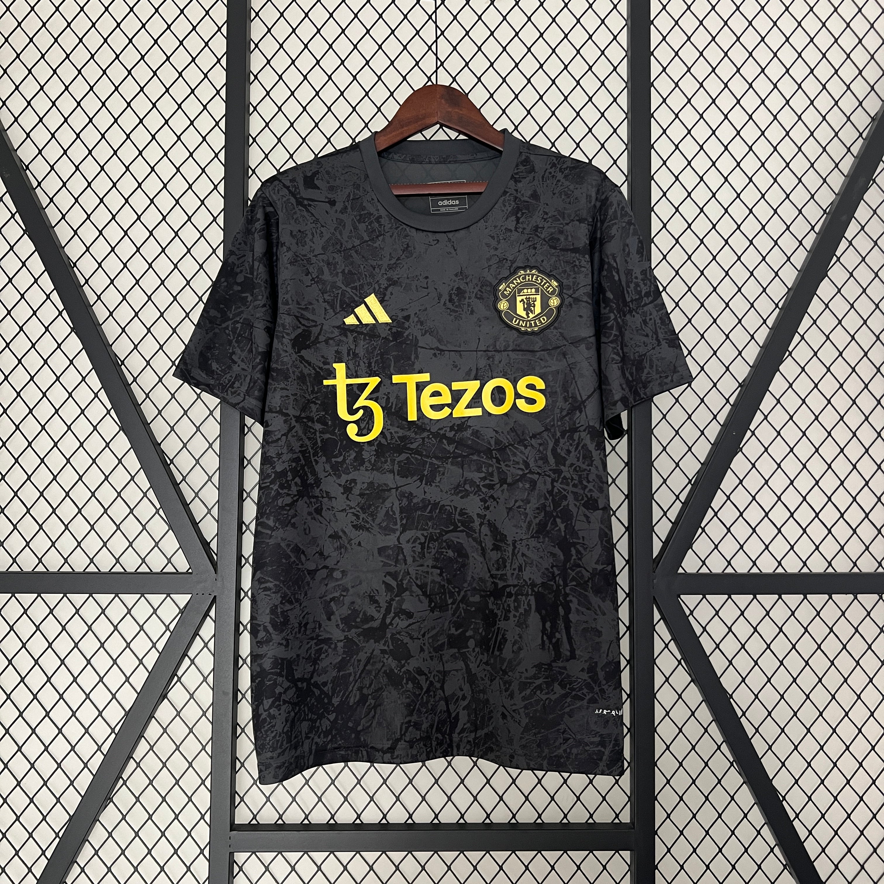 MANCHESTER UNITED ll 24/25 (VERSION HINCHA)
