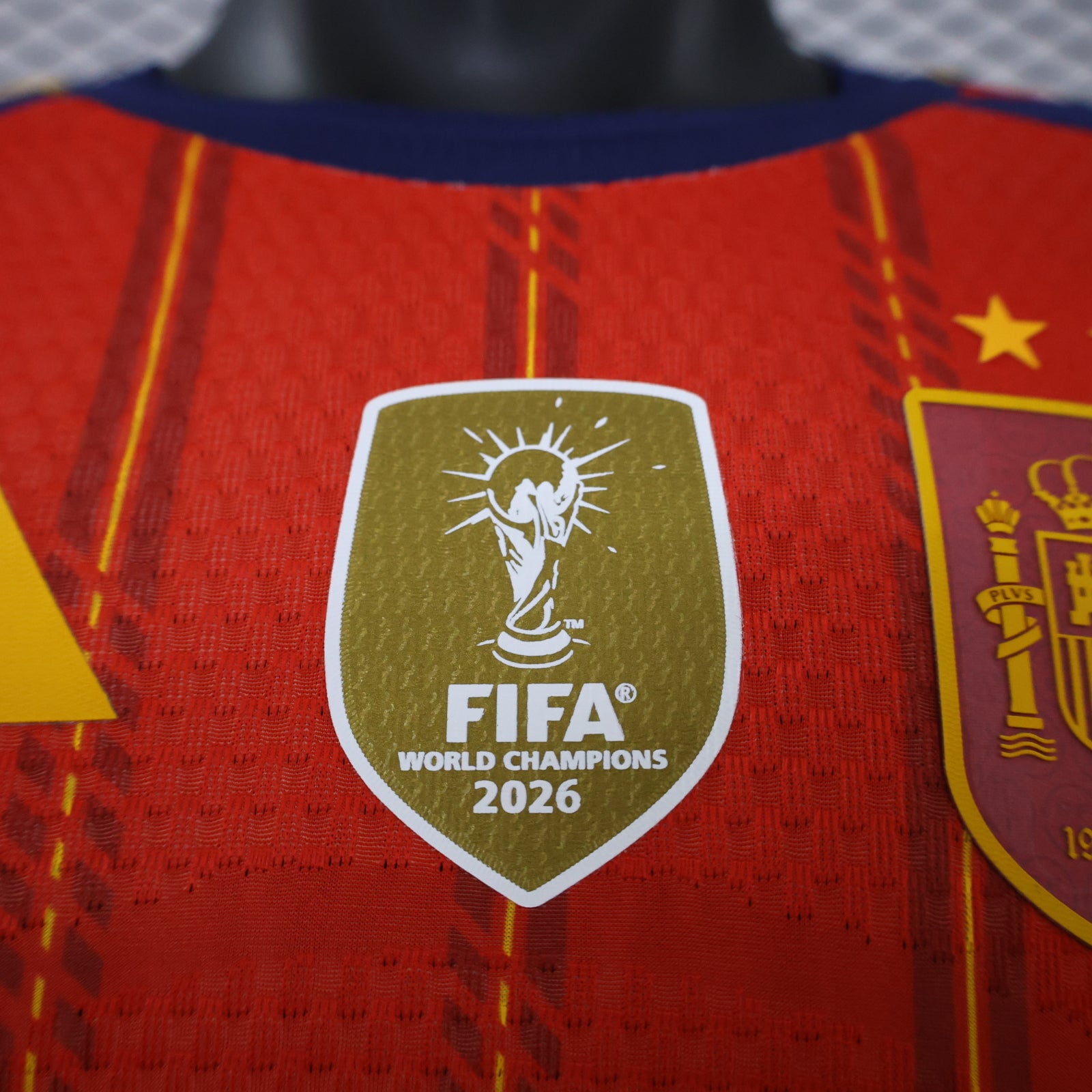 CAMISETA ESPAÑA CAMPEON DEL MUNDO CON PARCHE 2026 (VERSION JUGADOR)