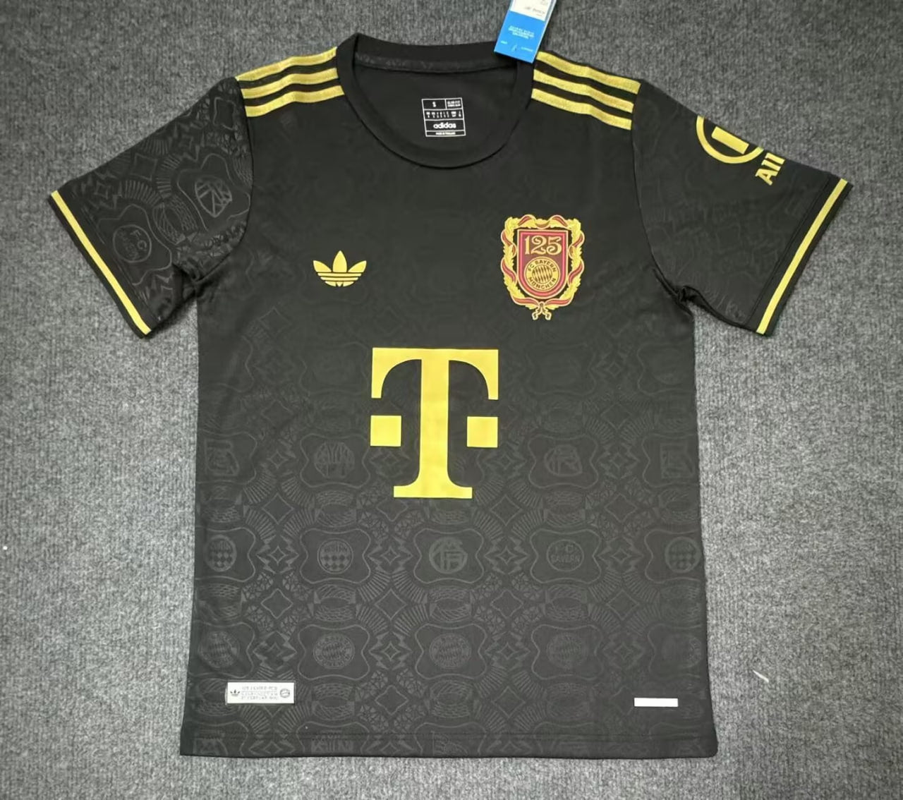 CAMISETA BAYERN MUNICH ll 125 ANIVERSARIO (VERSION HINCHA)