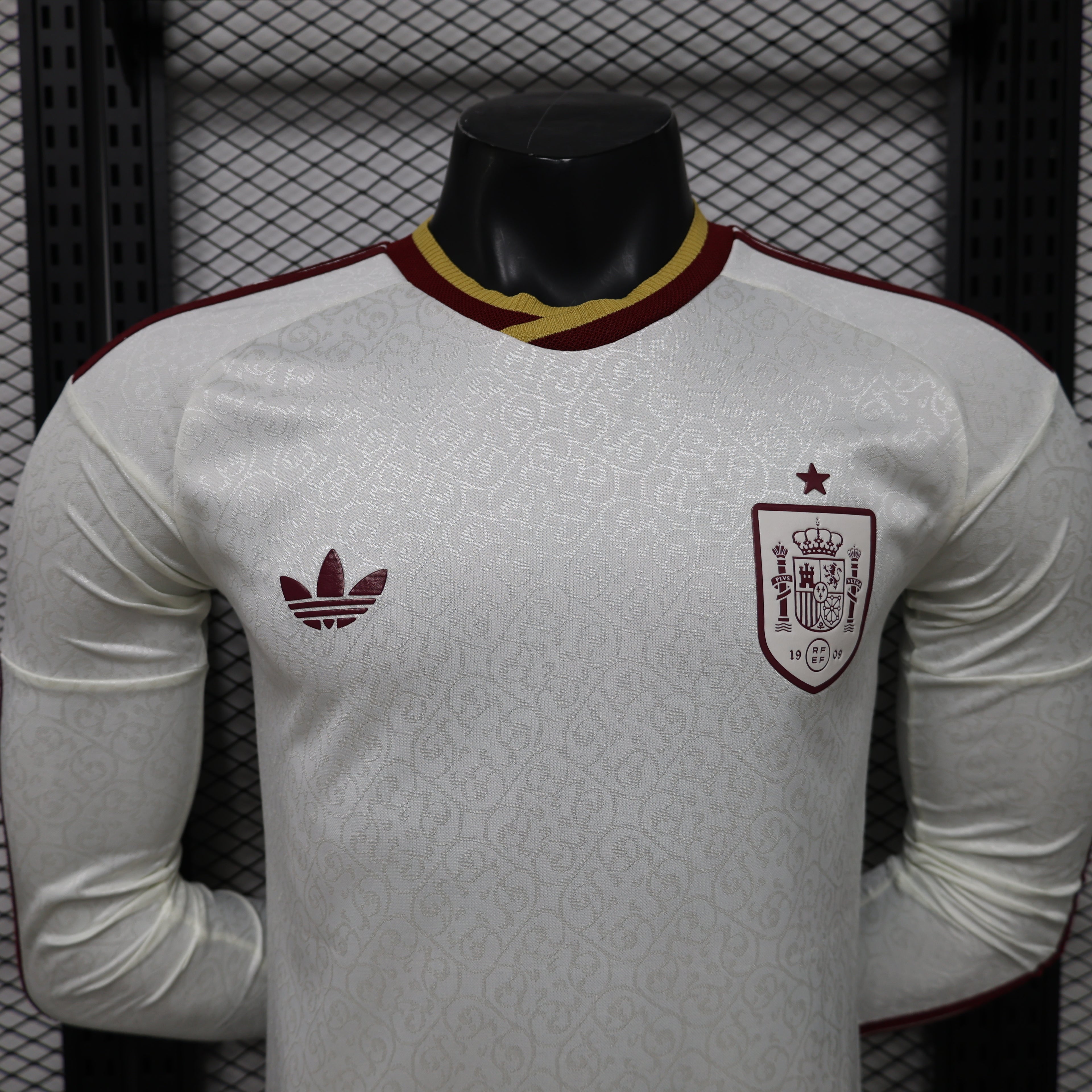 SPAIN LONG-SLEEVED SHIRT AW 2026 MEN'S (PLAYER VERSION)