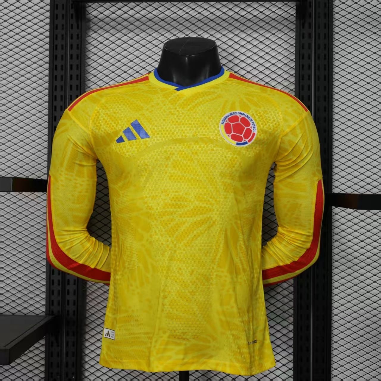 CAMISETA COLOMBIA MANGA LARGA ll MUNDIAL (VERSION JUGADOR)