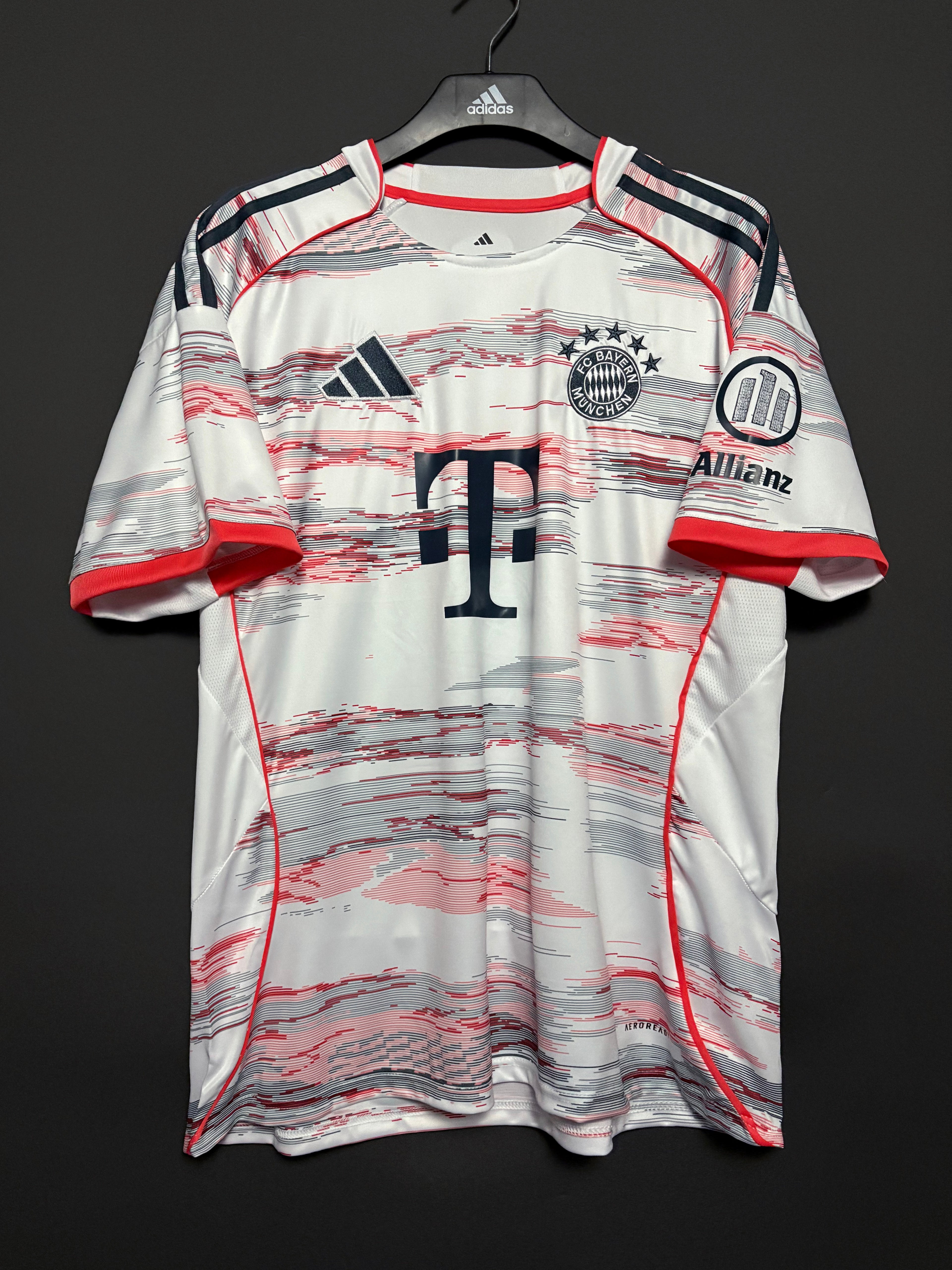 CAMISETA BAYERN MUNICH ll  (VERSION HINCHA Y MUJER)