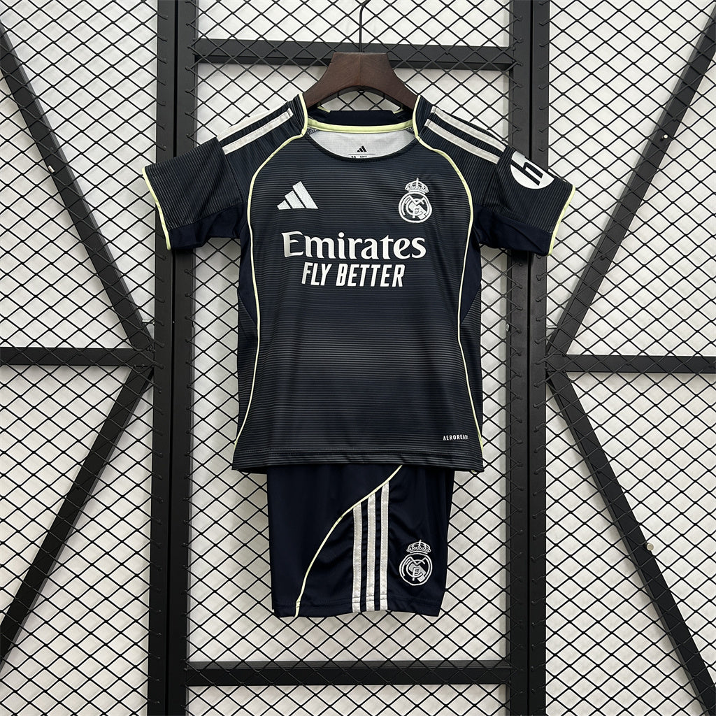 REAL MADRID KIT 25/26 (KIDS' VERSION)