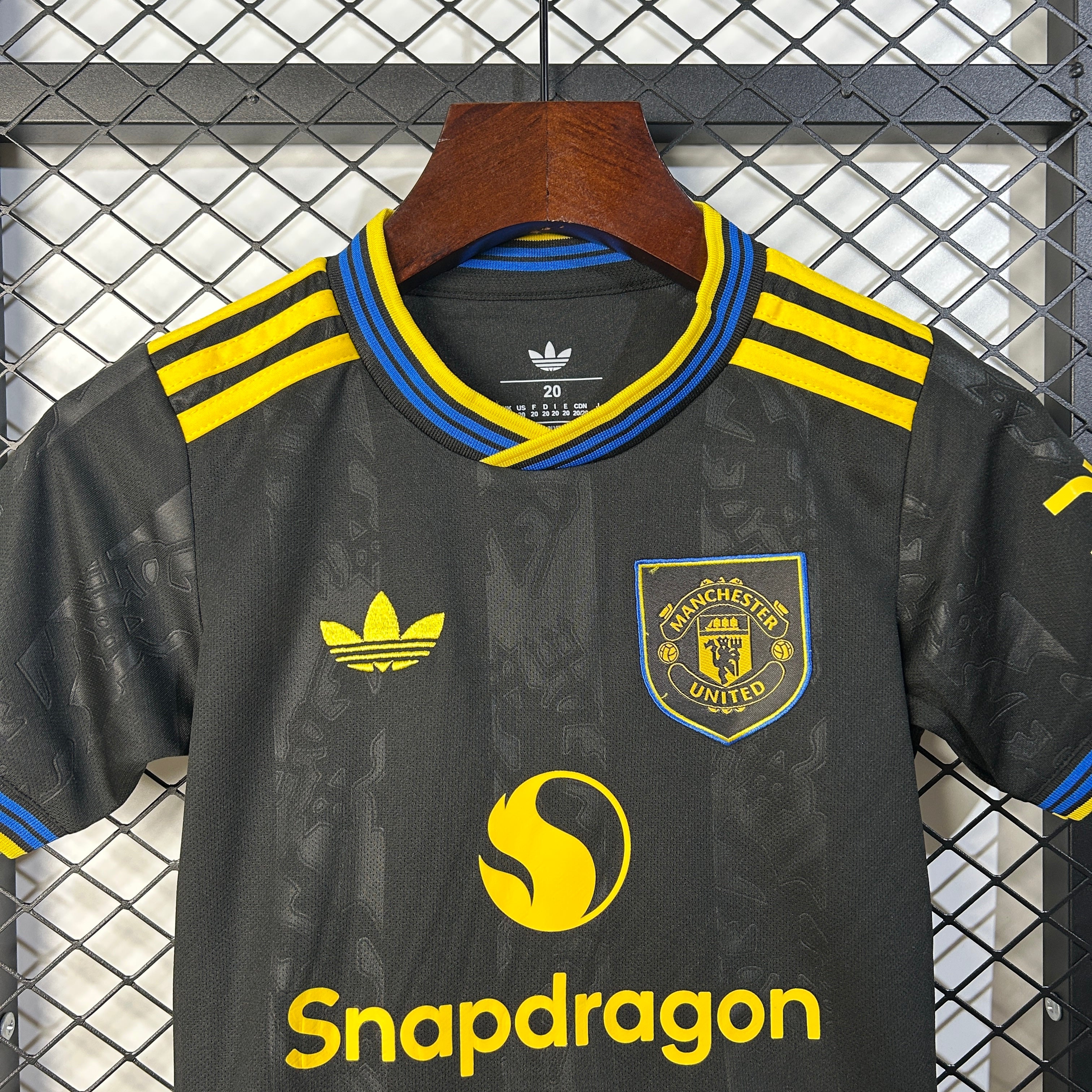 MANCHESTER UNITED JERSEY ll KIDS VERSION 25/26