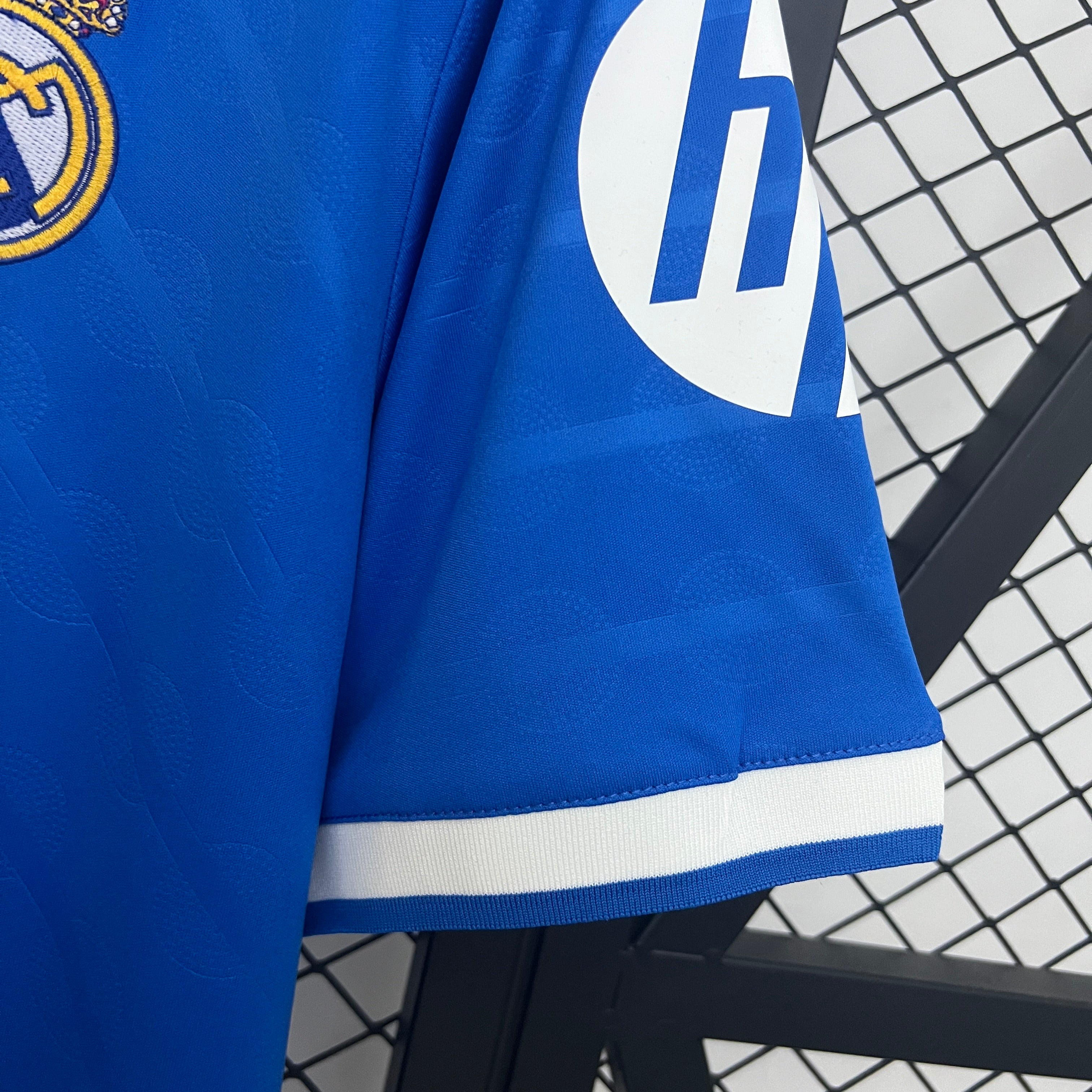 REAL MADRID AWAY JERSEY 25/26 (FAN VERSION)