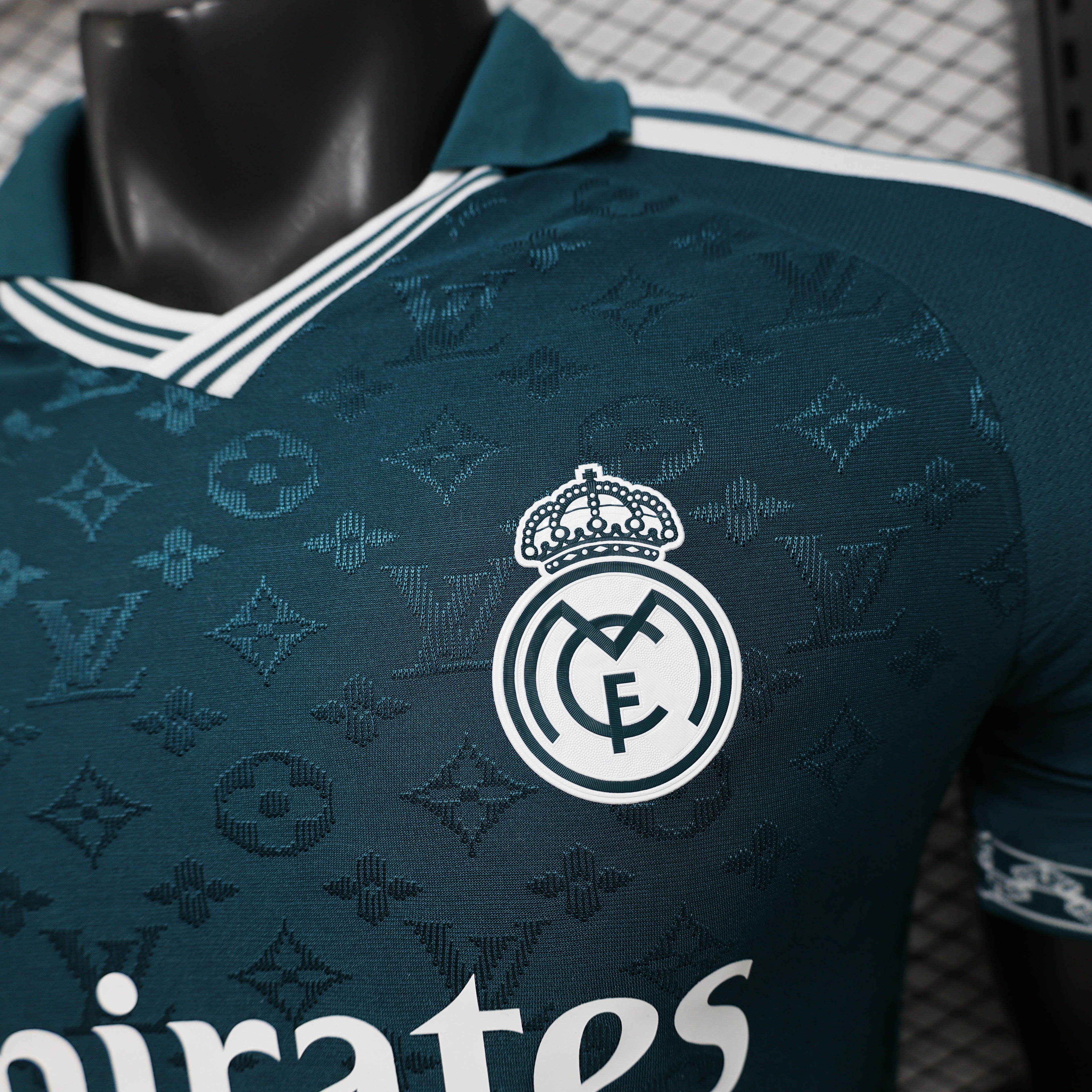 CAMISETA REAL MADRID EDICION ESPECIAL ll  (VERSION JUGADOR)