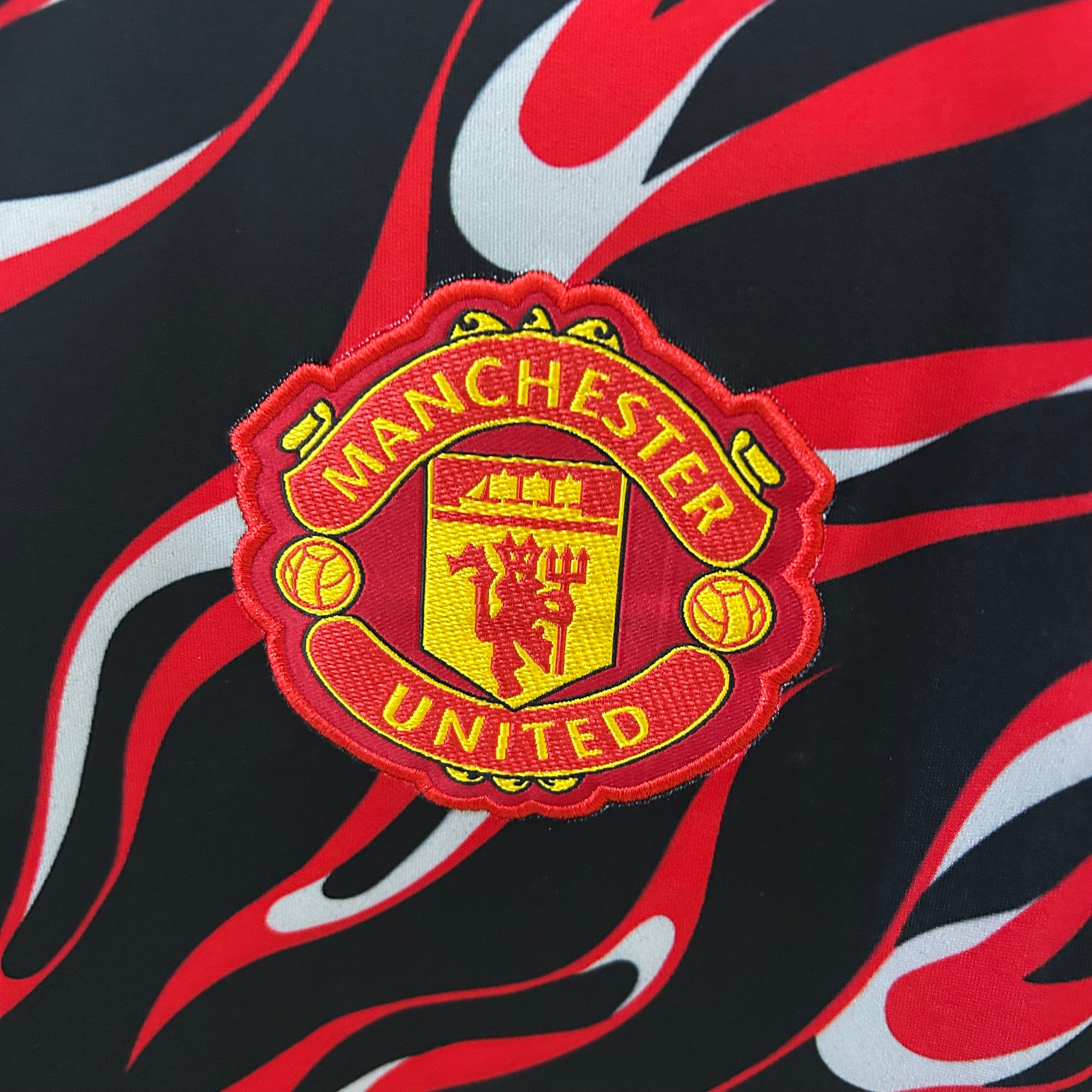 MANCHESTER UNITED ll 25/26 (VERSION HINCHA)