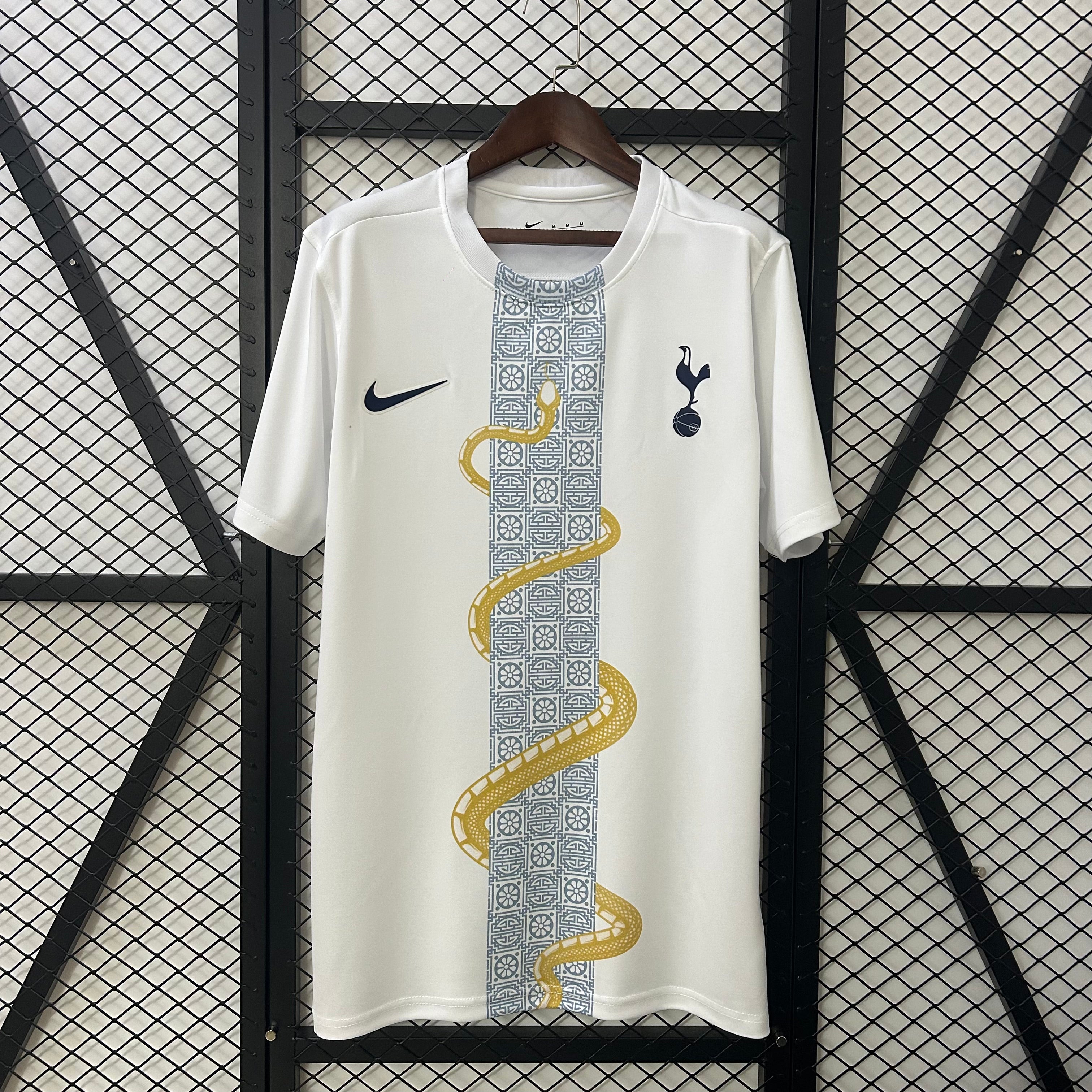 TOTTENHAM EDICION ESPECIAL ll 25/26 (VERSION HINCHA)