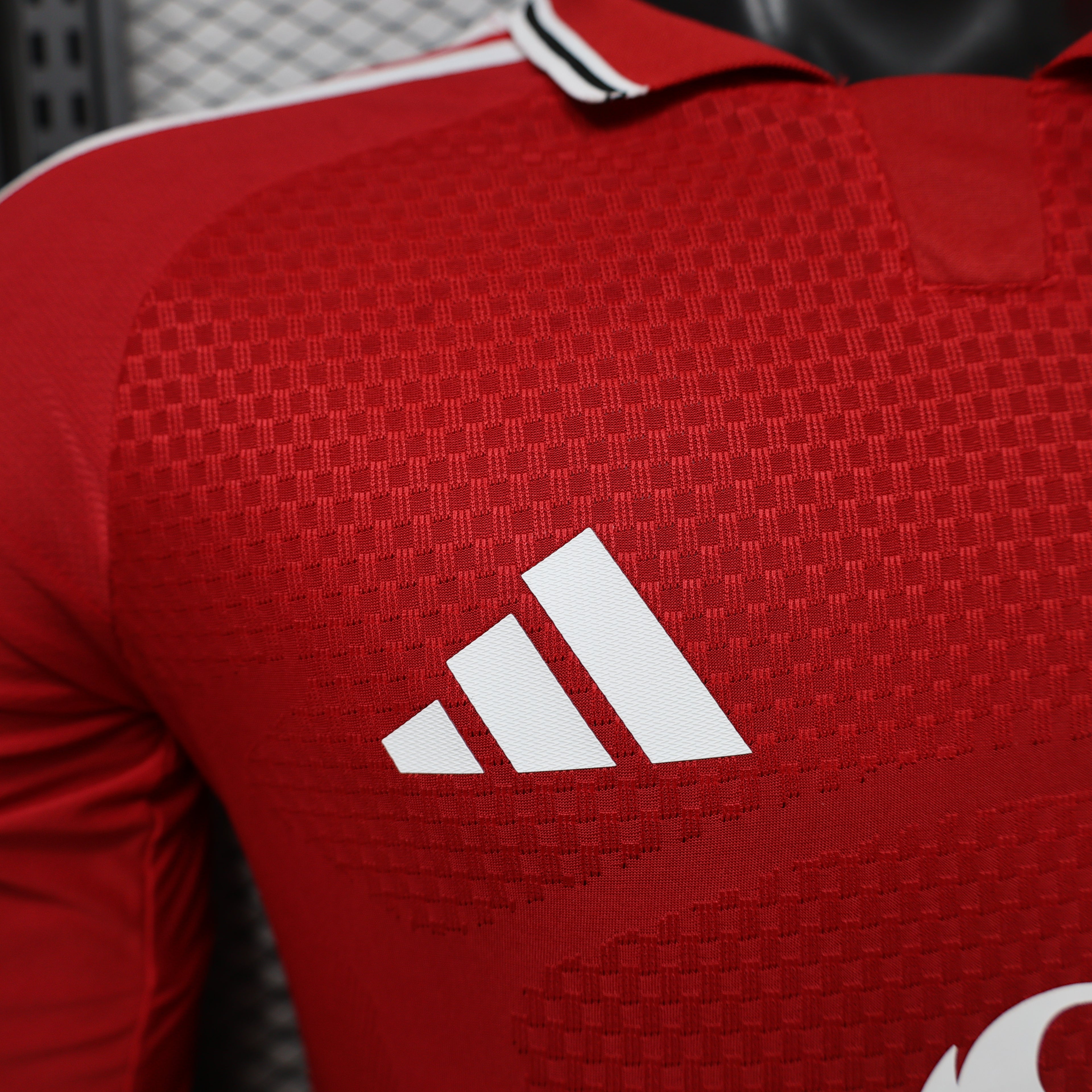 CAMISETA MANCHESTER UNITED MANGA LARGA ll 26/27 (VERSION JUGADOR)