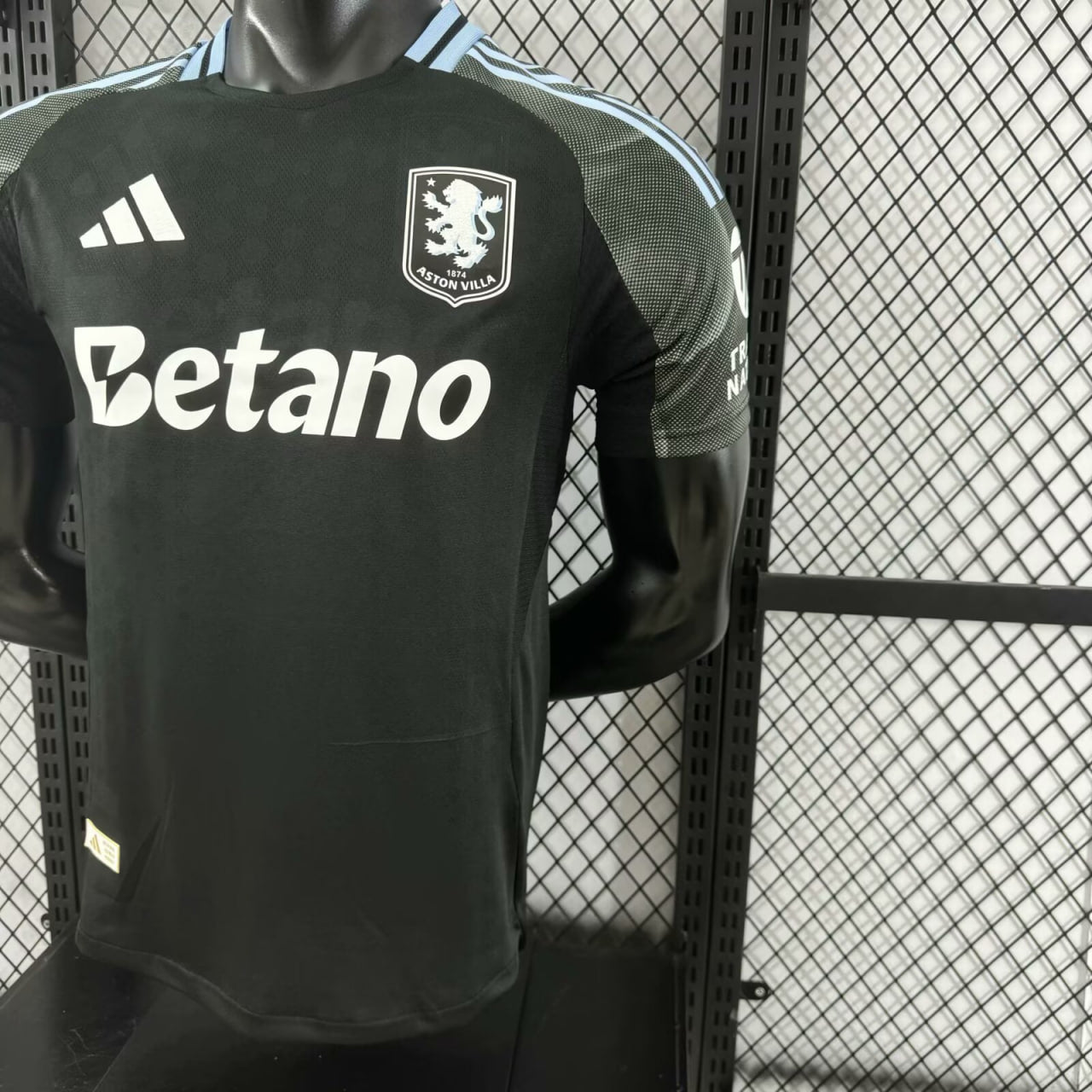 CAMISETA ASTON VILLA ll 25/26 (VERSION HINCHA)