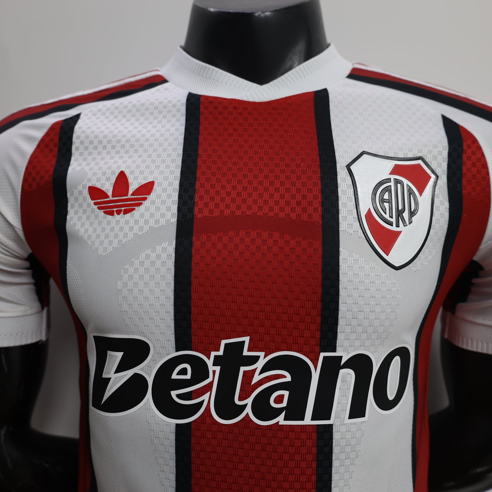 CAMISERA RIVER PLATE ll 2026/27 (VERSION JUGADOR)