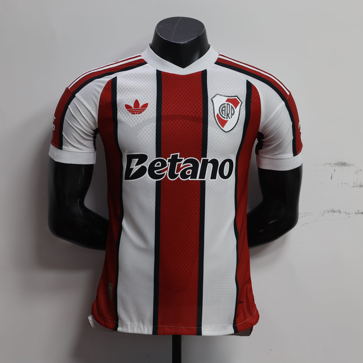 CAMISERA RIVER PLATE ll 2026/27 (VERSION JUGADOR)