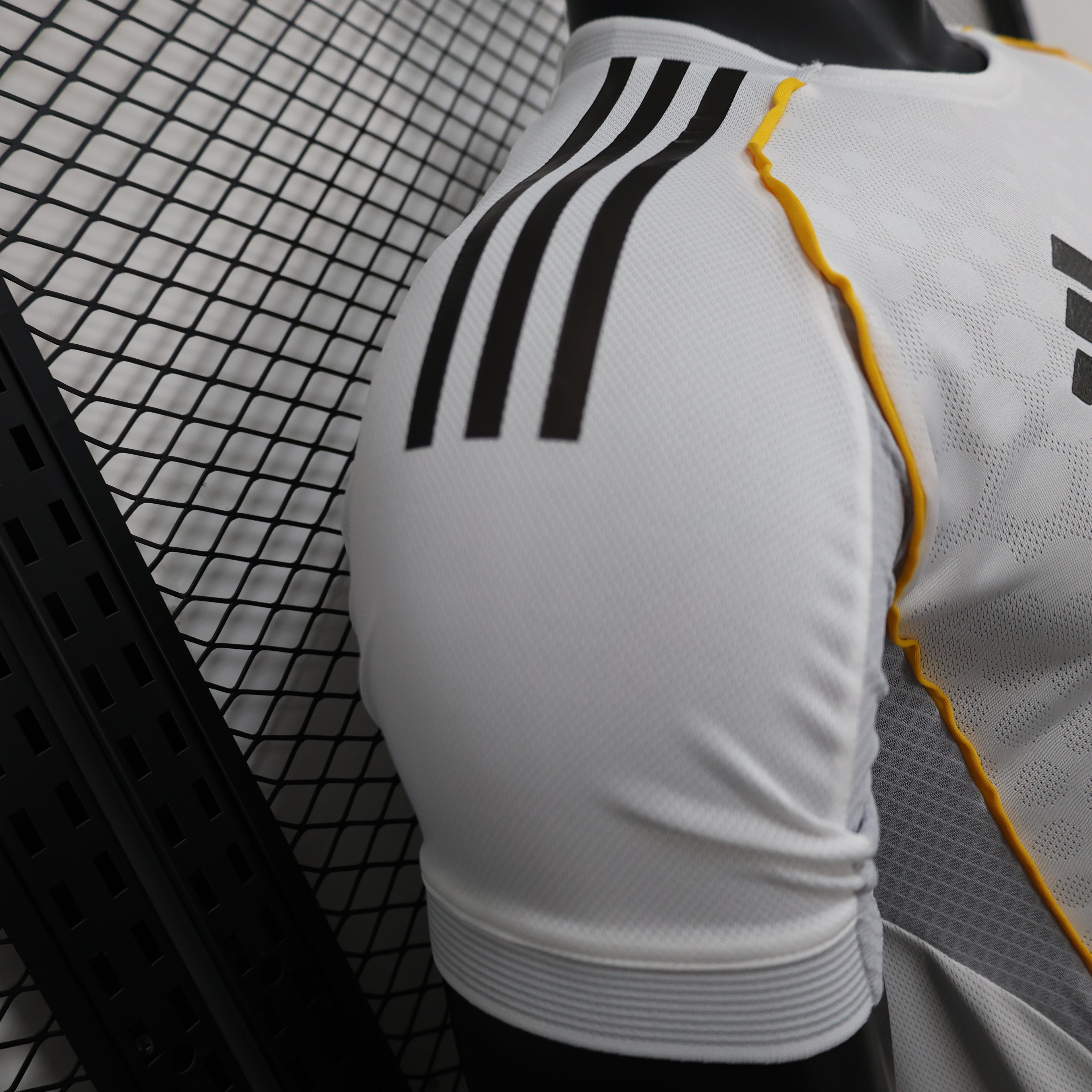 REAL MADRID AWAY JERSEY 25/26 (PLAYER VERSION)