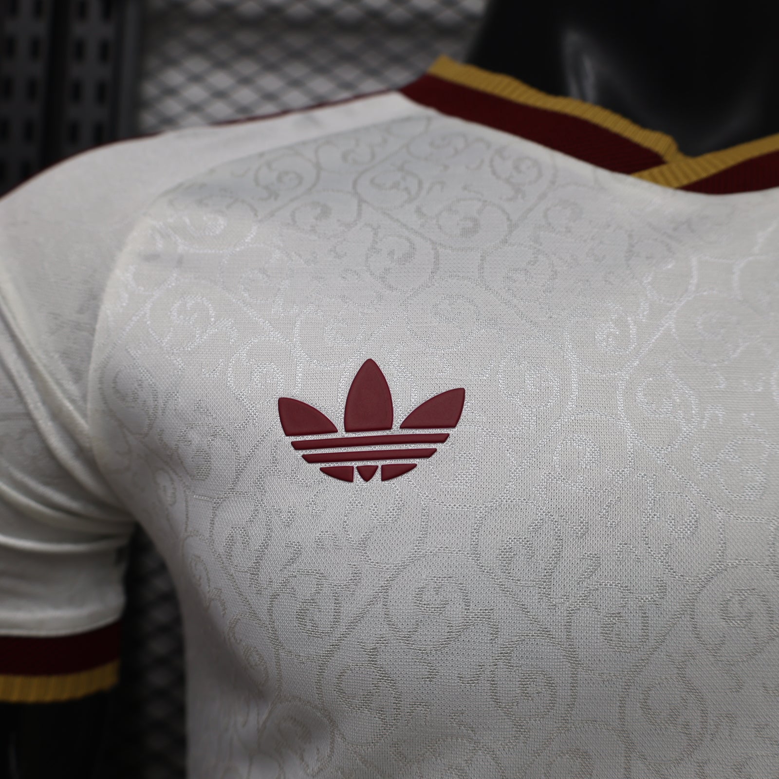 CAMISETA ESPAÑA CAMPEON DEL MUNDO CON PARCHE 2026  (VERSION JUGADOR)