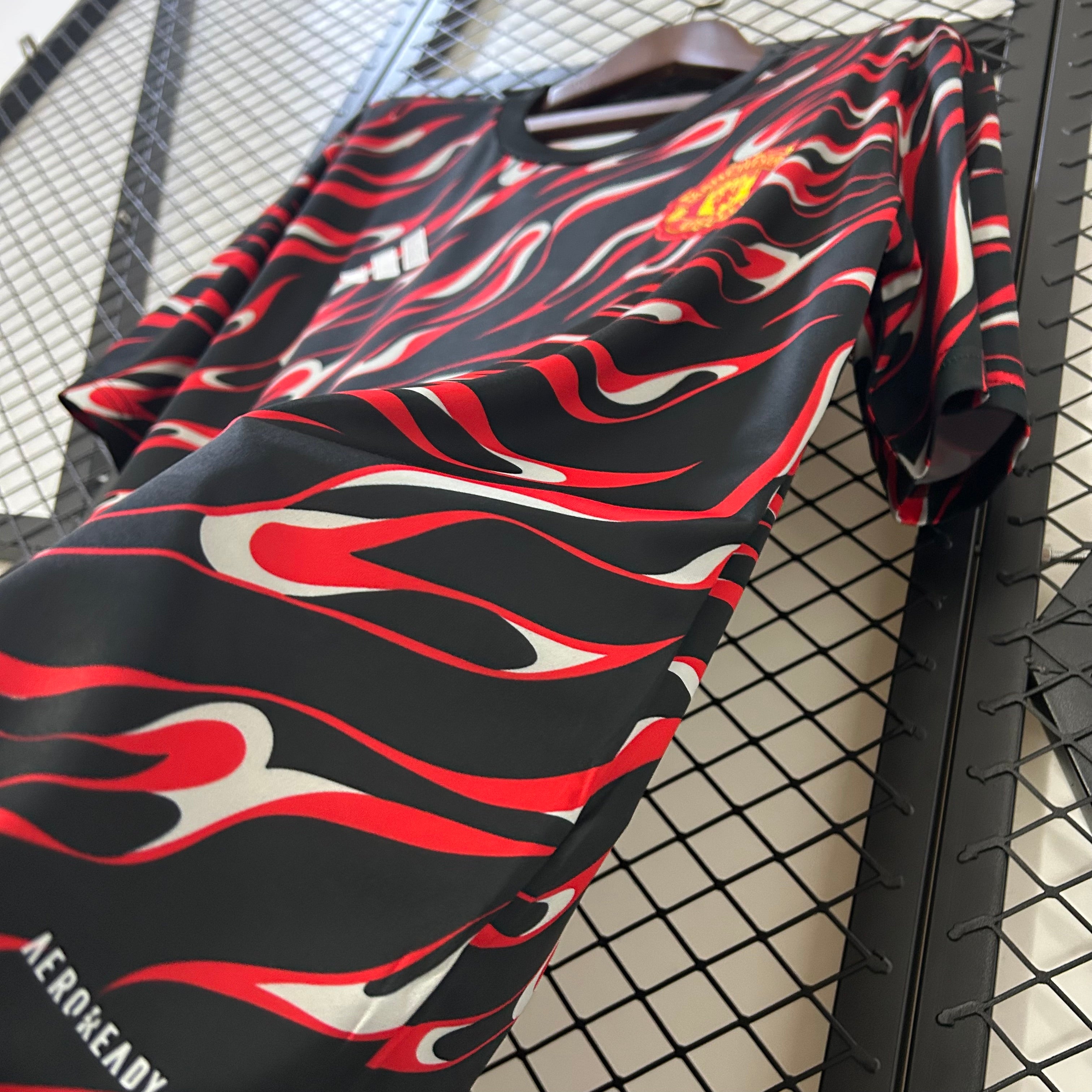 MANCHESTER UNITED ll 25/26 (VERSION HINCHA)