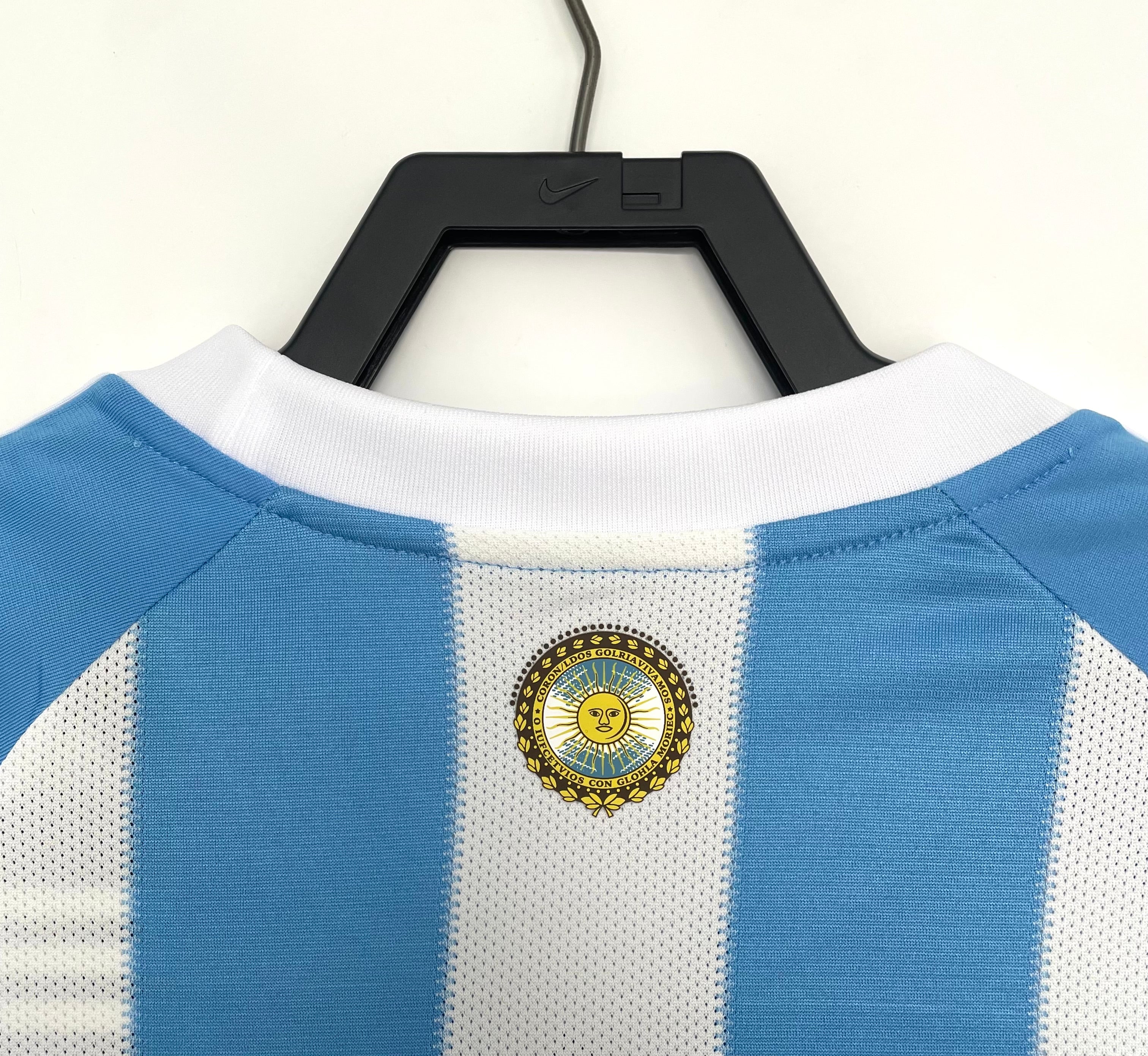 CAMISETA ARGENTINA RETRO ll 2010/2011