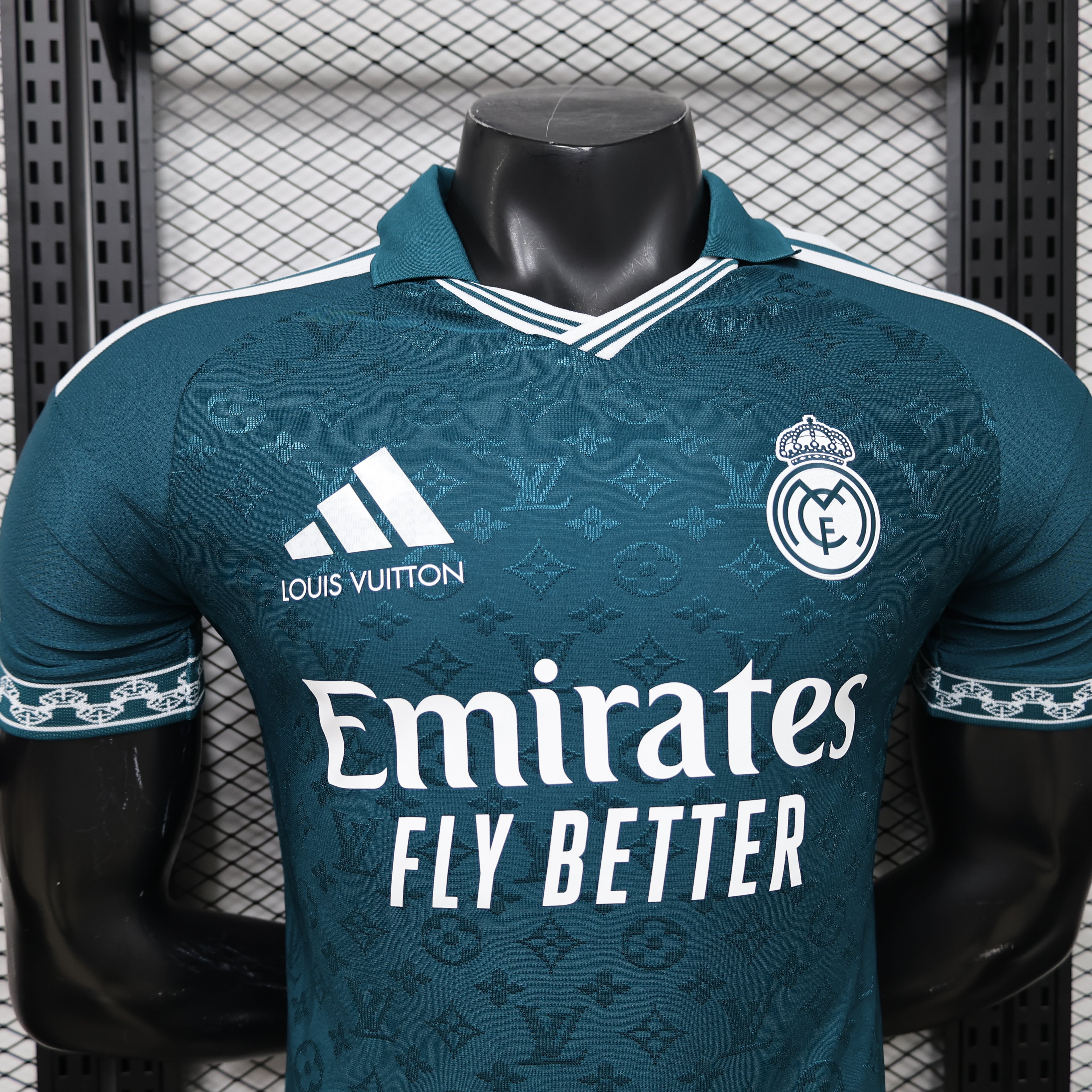 CAMISETA REAL MADRID EDICION ESPECIAL ll  (VERSION JUGADOR)