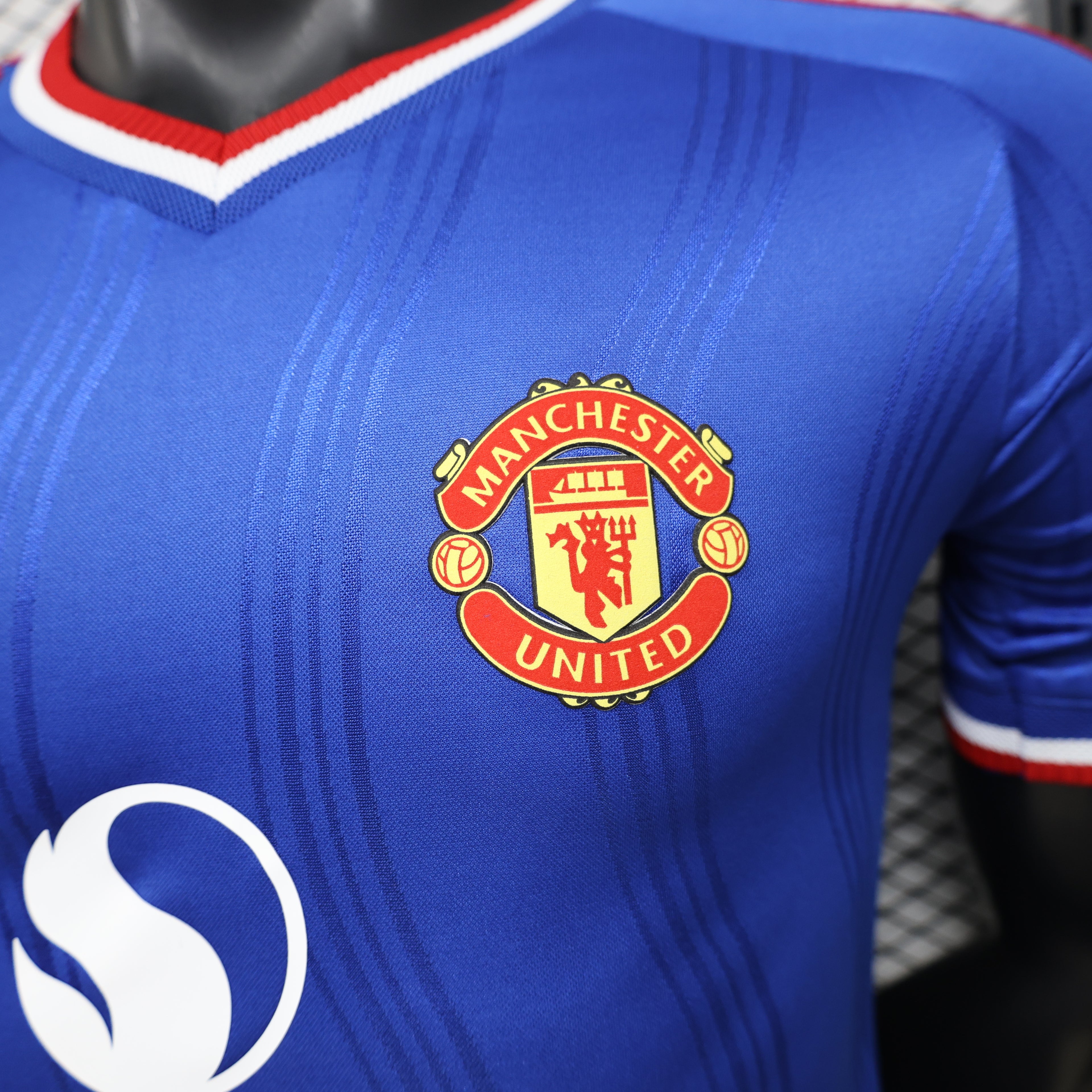 CAMISETA MANCHESTER UNITED ll 26/27 (VERSION JUGADOR)