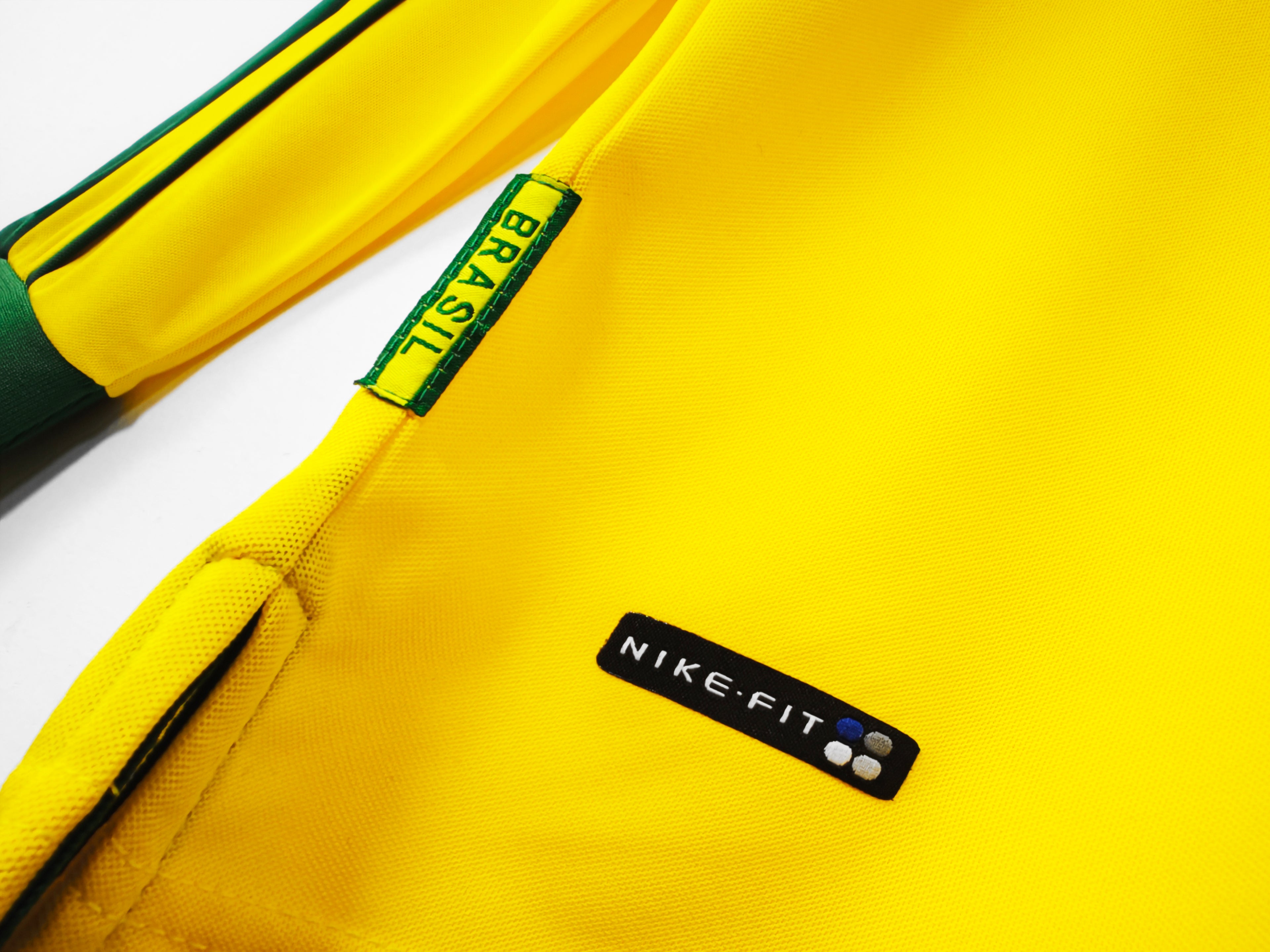 CAMISETA RETRO BRASIL MANGA LARGA ll 1998