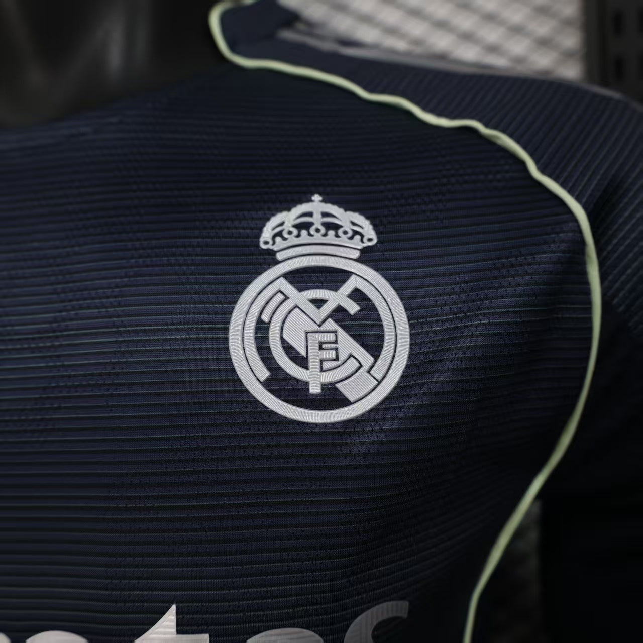 CAMISETA REAL MADRID MANGA LARGA ll 25/26 (VERSION JUGADOR)