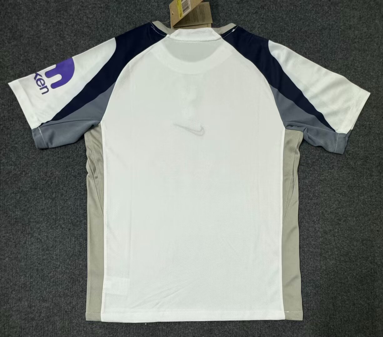 CAMISETA TOTTENHAM ll 25/26 (VERSION HINCHA)