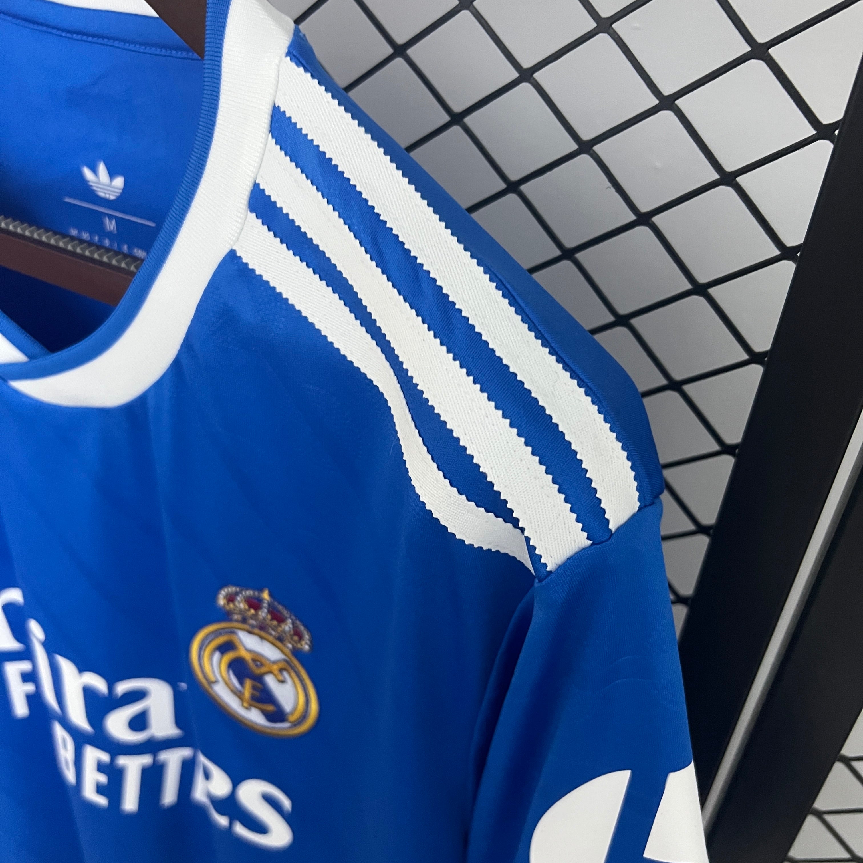 REAL MADRID AWAY JERSEY 25/26 (FAN VERSION)