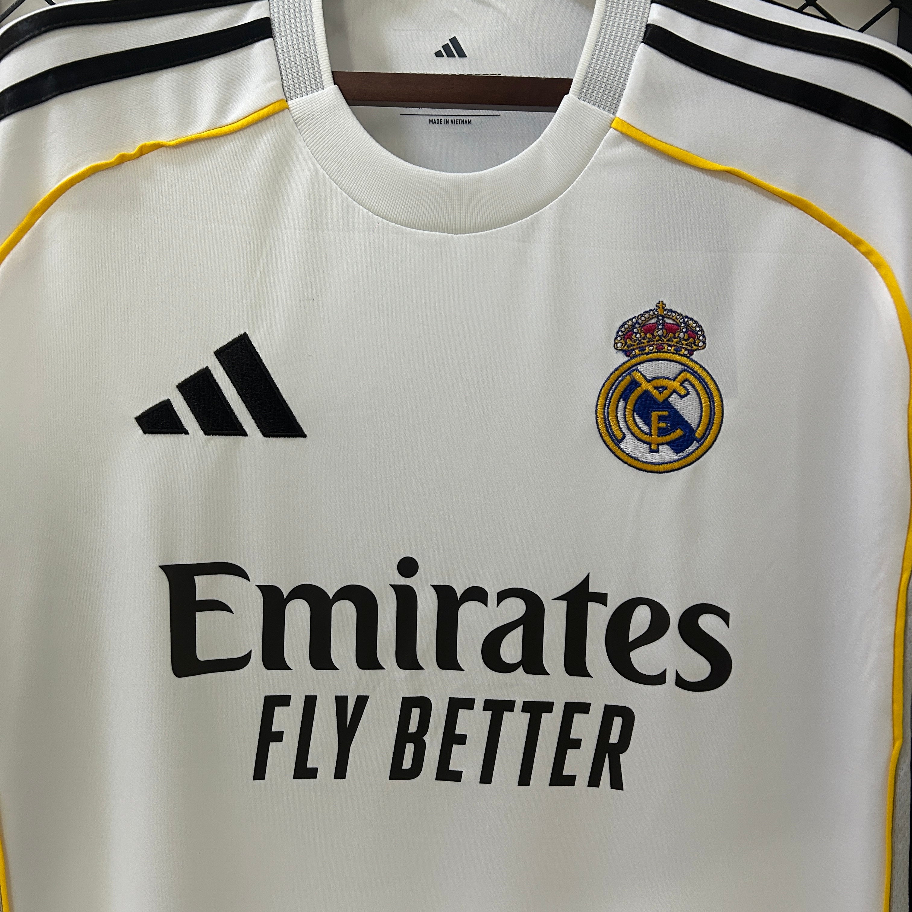 REAL MADRID AWAY JERSEY 25/26 (FAN VERSION)