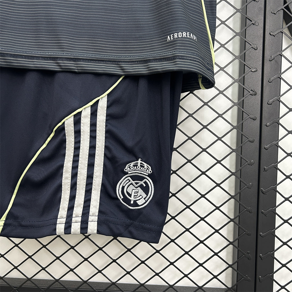 REAL MADRID KIT 25/26 (KIDS' VERSION)