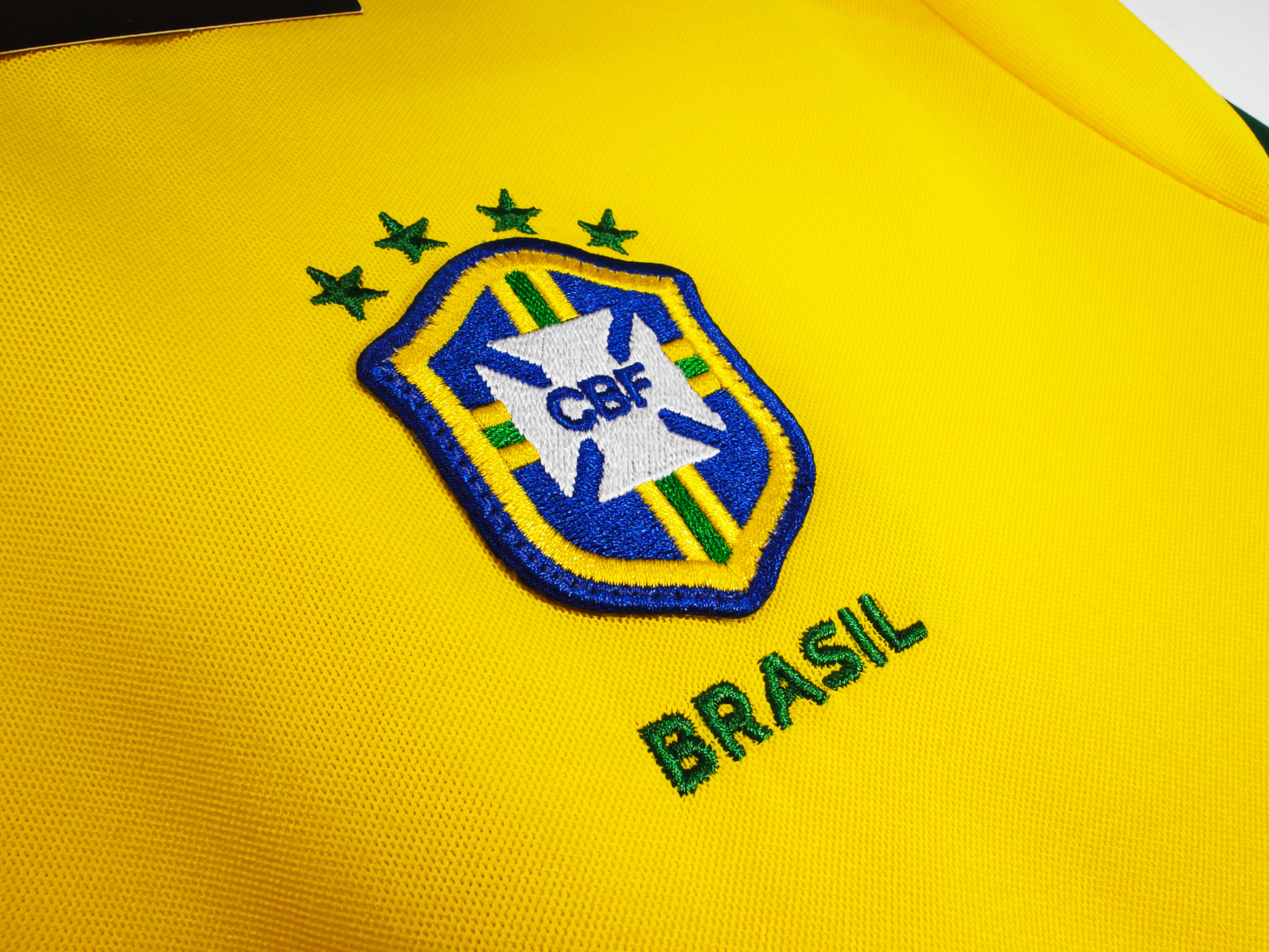CAMISETA RETRO BRASIL MANGA LARGA ll 1998