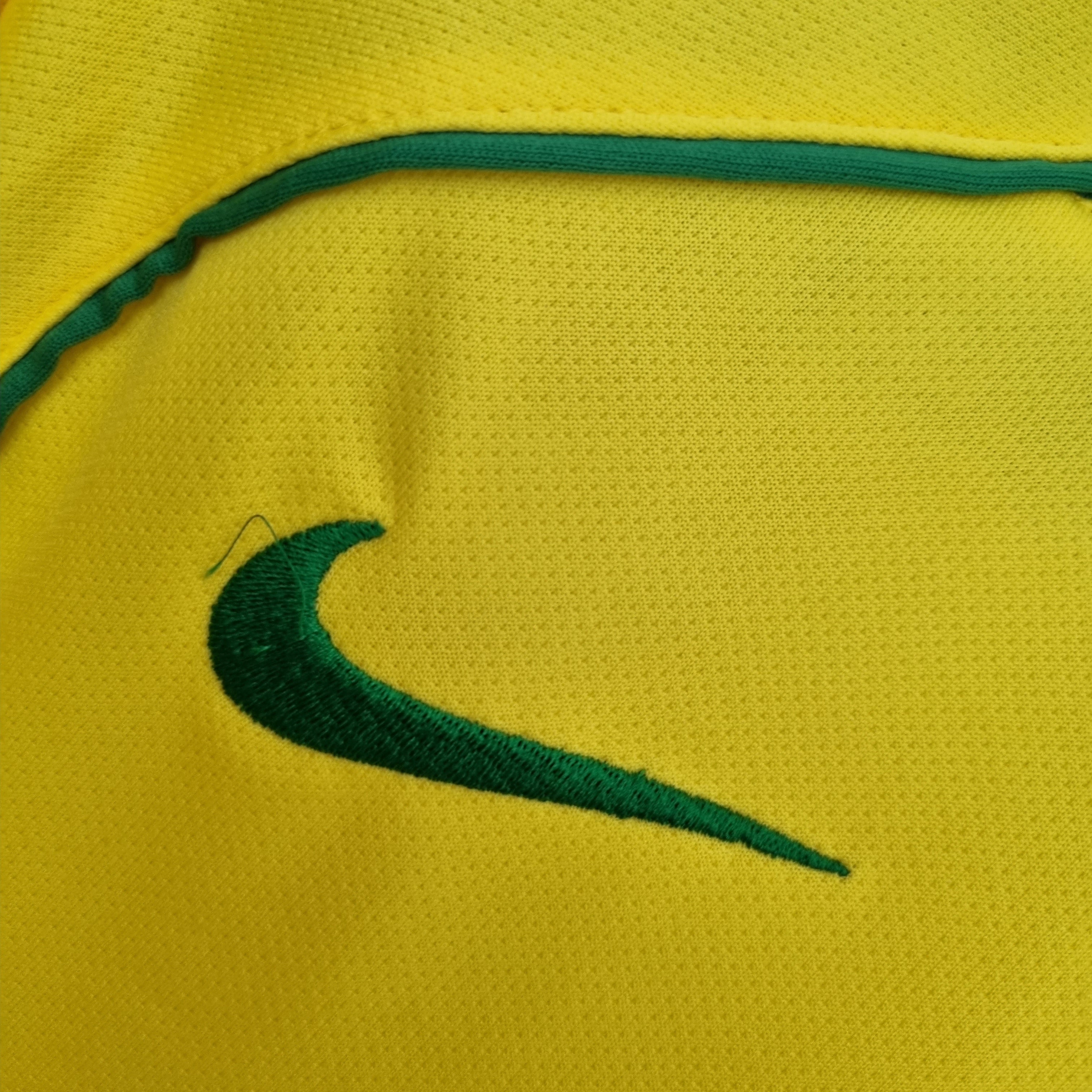 CAMISETA RETRO BRASIL ll 2004