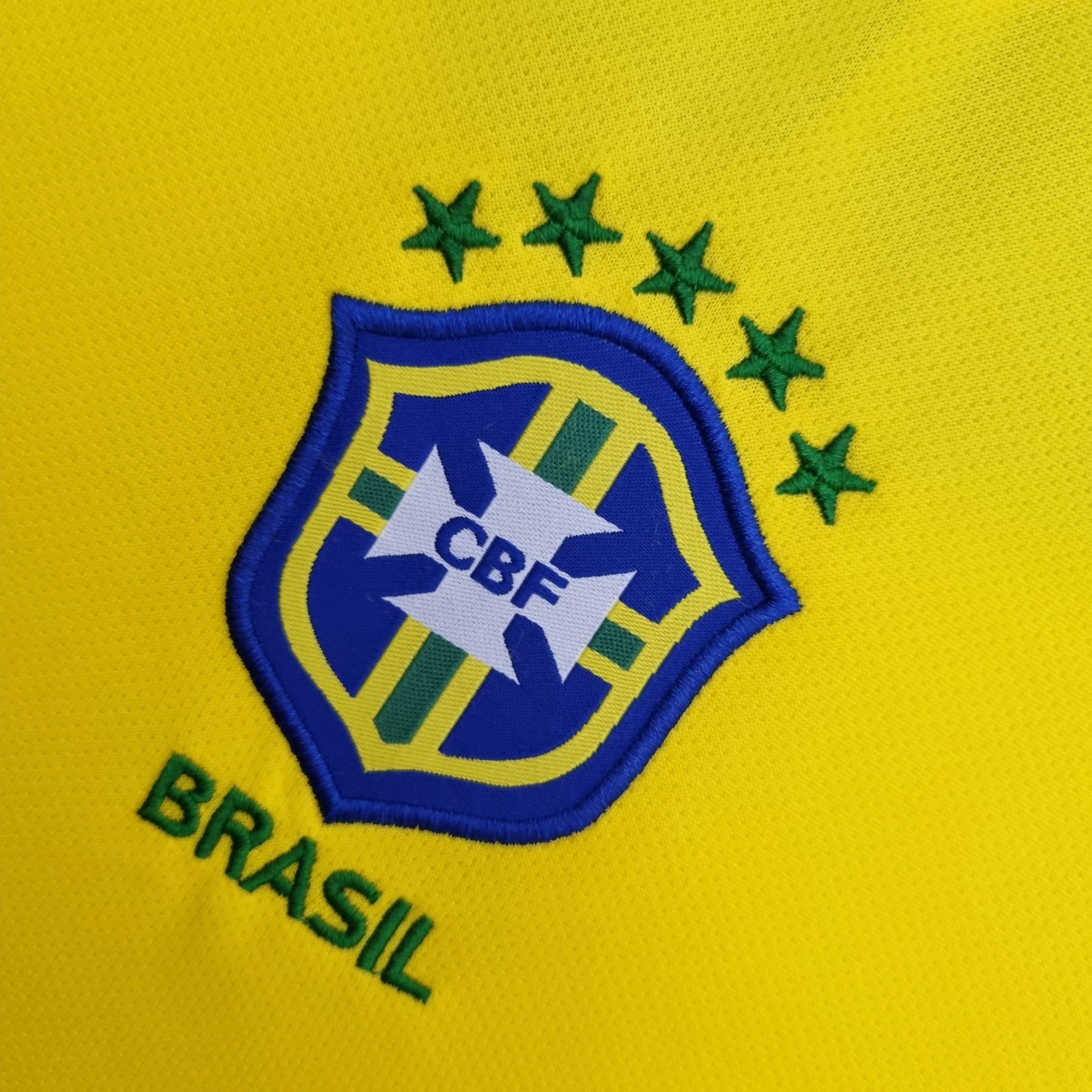 CAMISETA RETRO BRASIL ll 2004