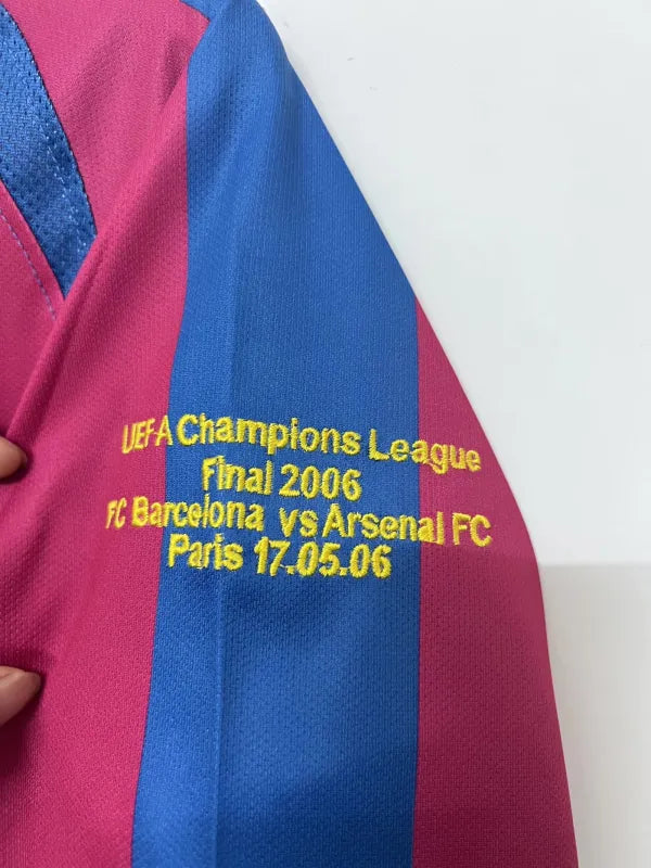 CAMISETA BARCELONA RETRO MANGA LARGA ll 2005/06 (VERSION HINCHA)
