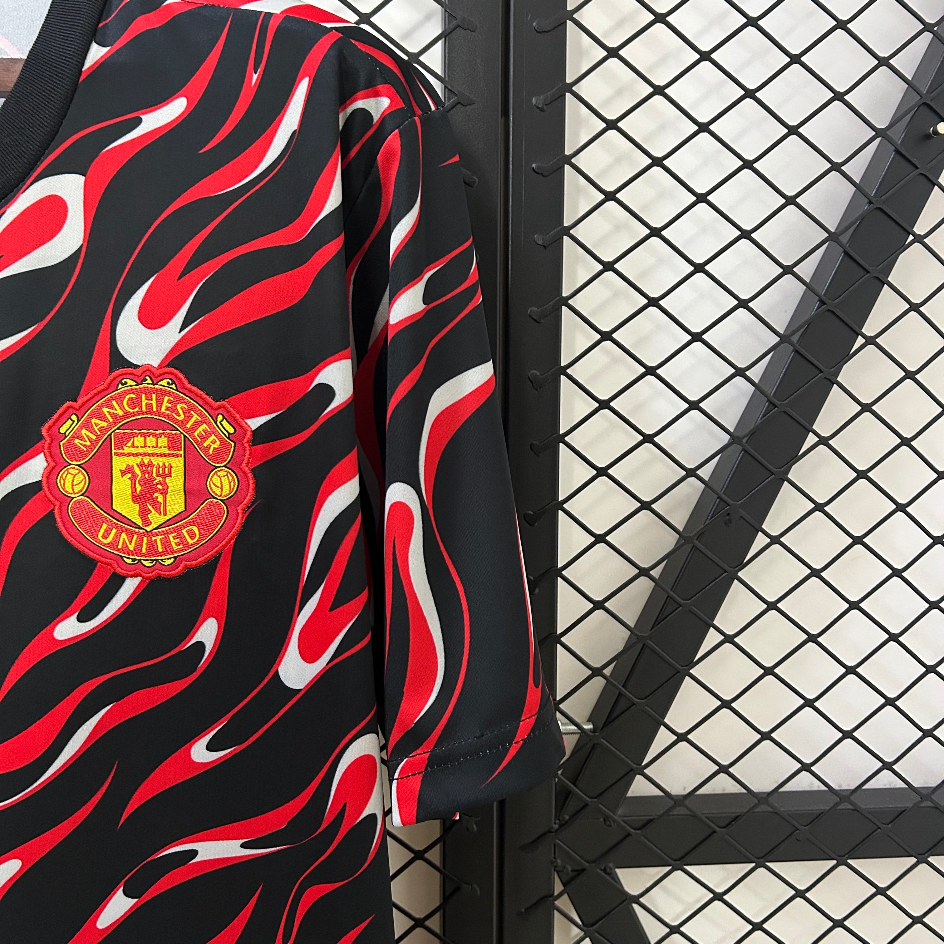 MANCHESTER UNITED ll 25/26 (VERSION HINCHA)