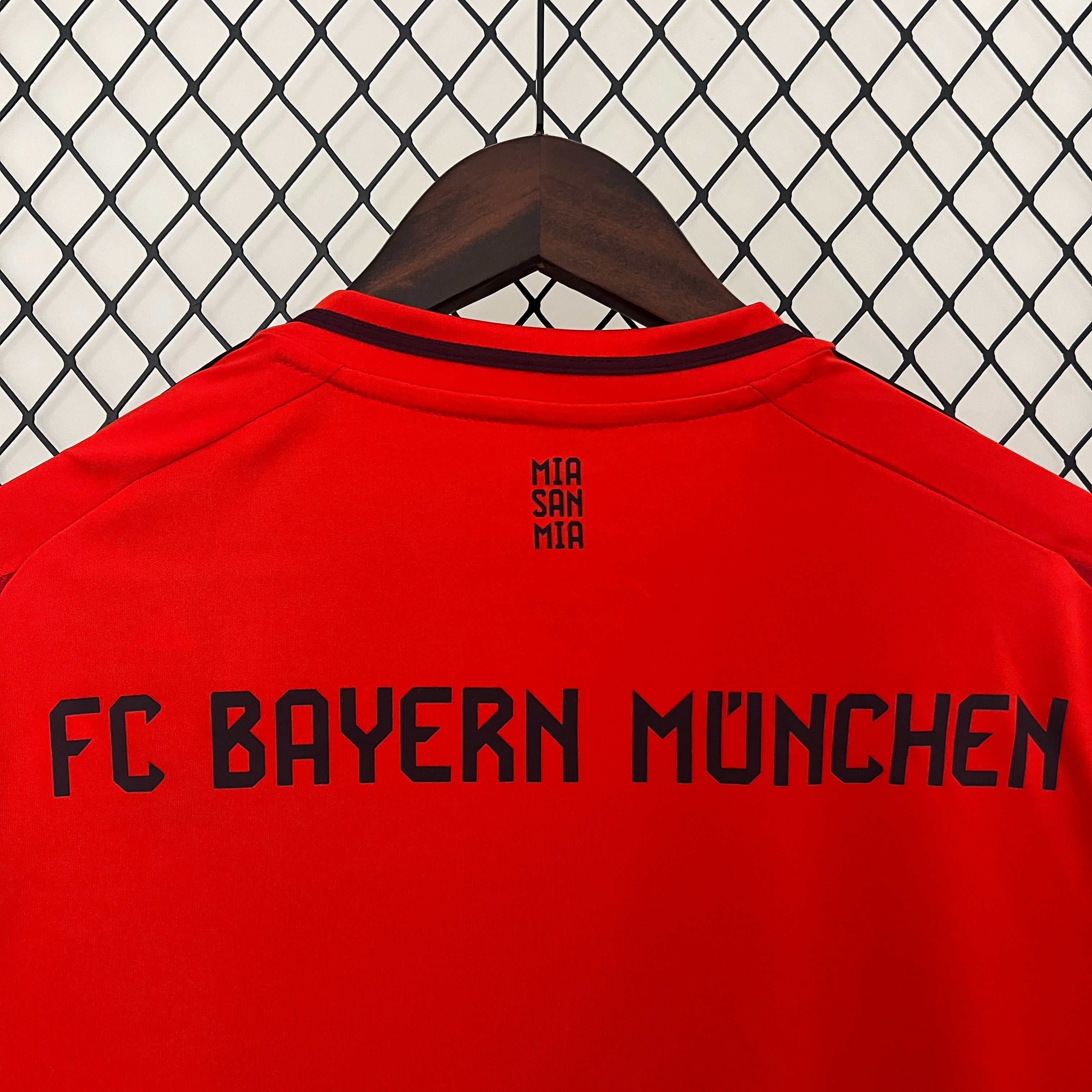 CAMISETA BAYERN MUNICH ll 24/25 (VERSION HINCHA)