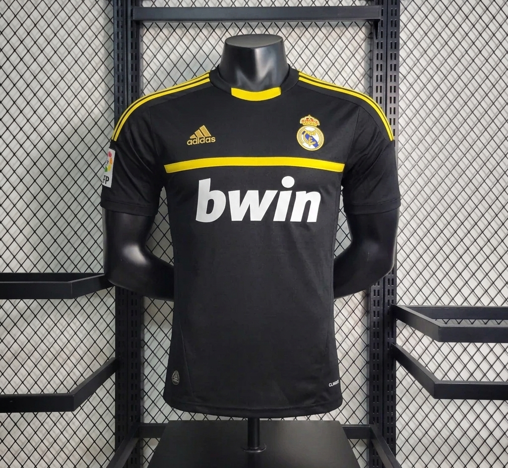 REAL MADRID RETRO GOALKEEPER JERSEY II 2011/12