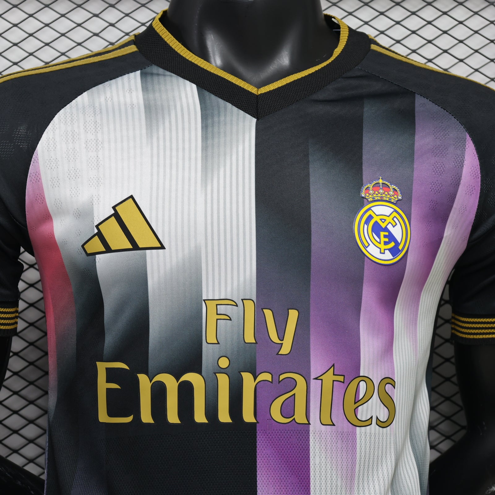 CAMISETA REAL MADRID EDICION ESPECIAL ll  (VERSION JUGADOR)
