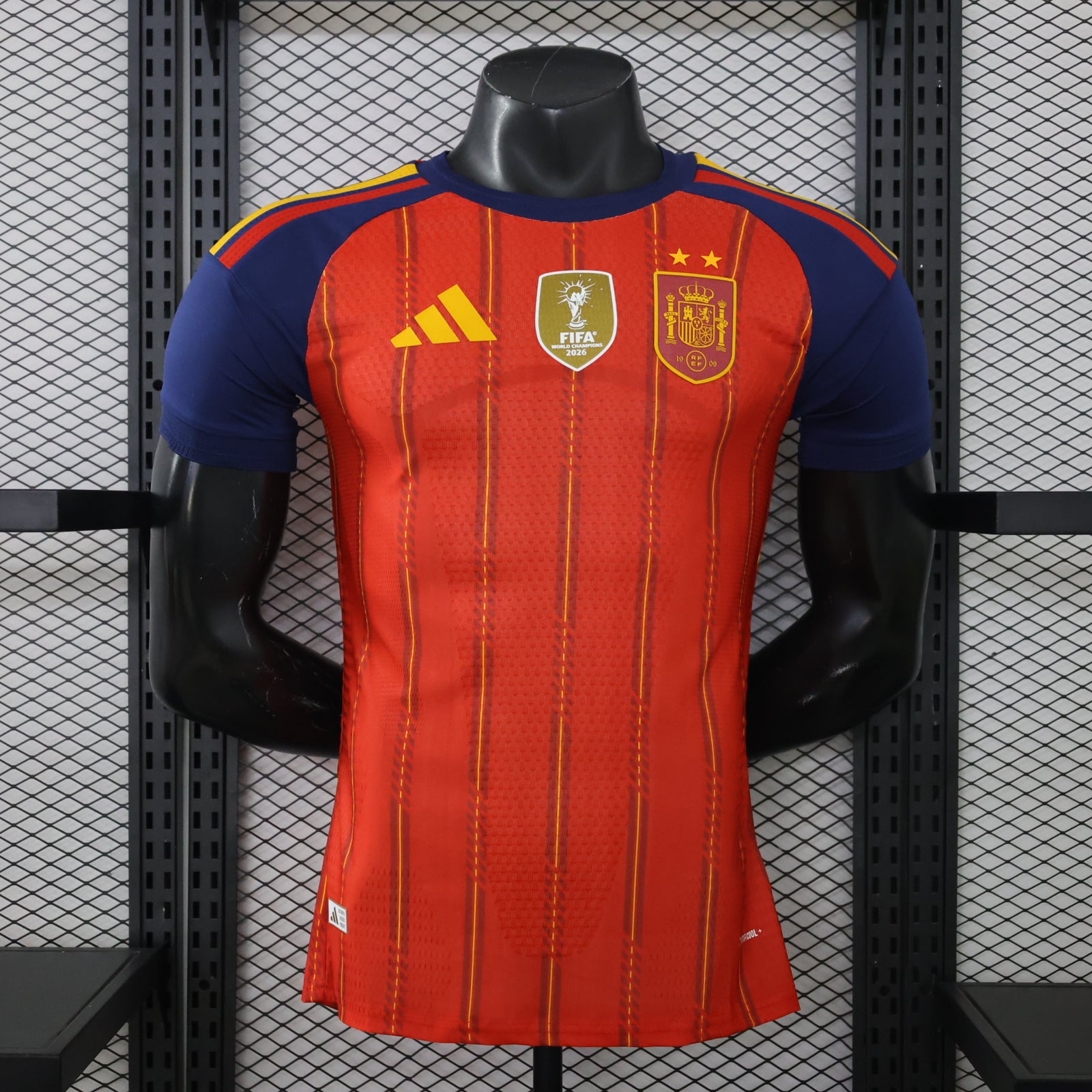 CAMISETA ESPAÑA CAMPEON DEL MUNDO CON PARCHE 2026 (VERSION JUGADOR)