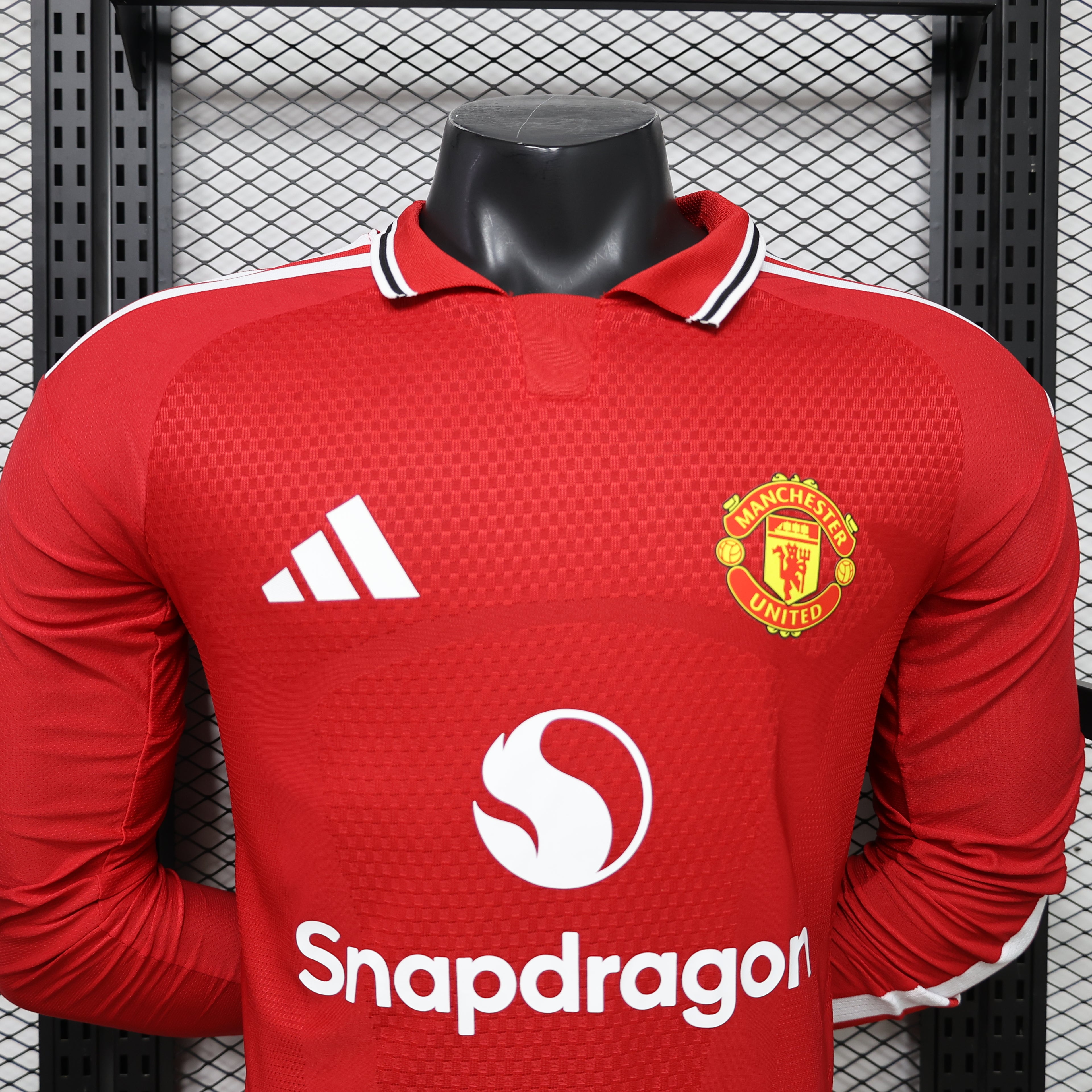 CAMISETA MANCHESTER UNITED MANGA LARGA ll 26/27 (VERSION JUGADOR)