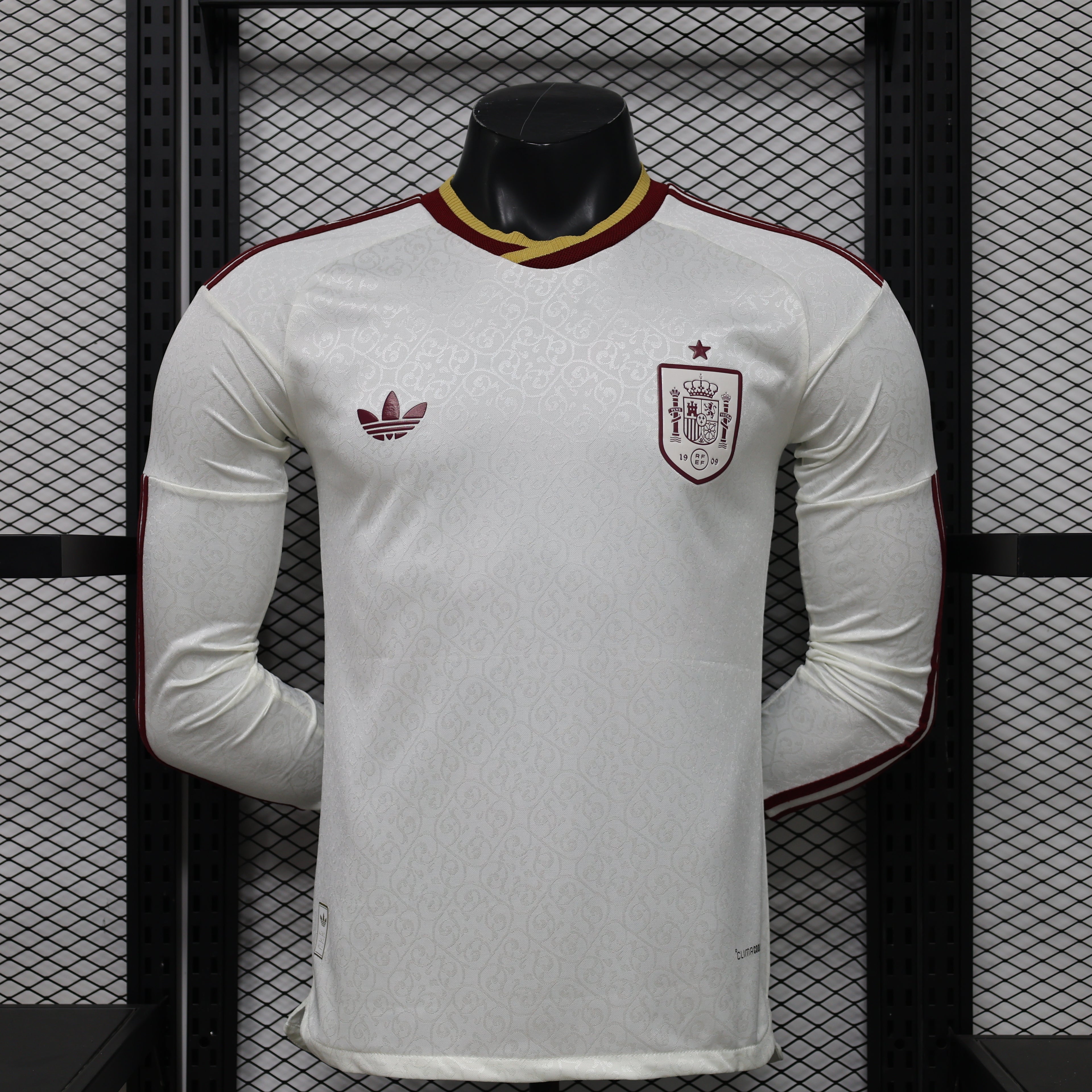 SPAIN LONG-SLEEVED SHIRT AW 2026 MEN'S (PLAYER VERSION)