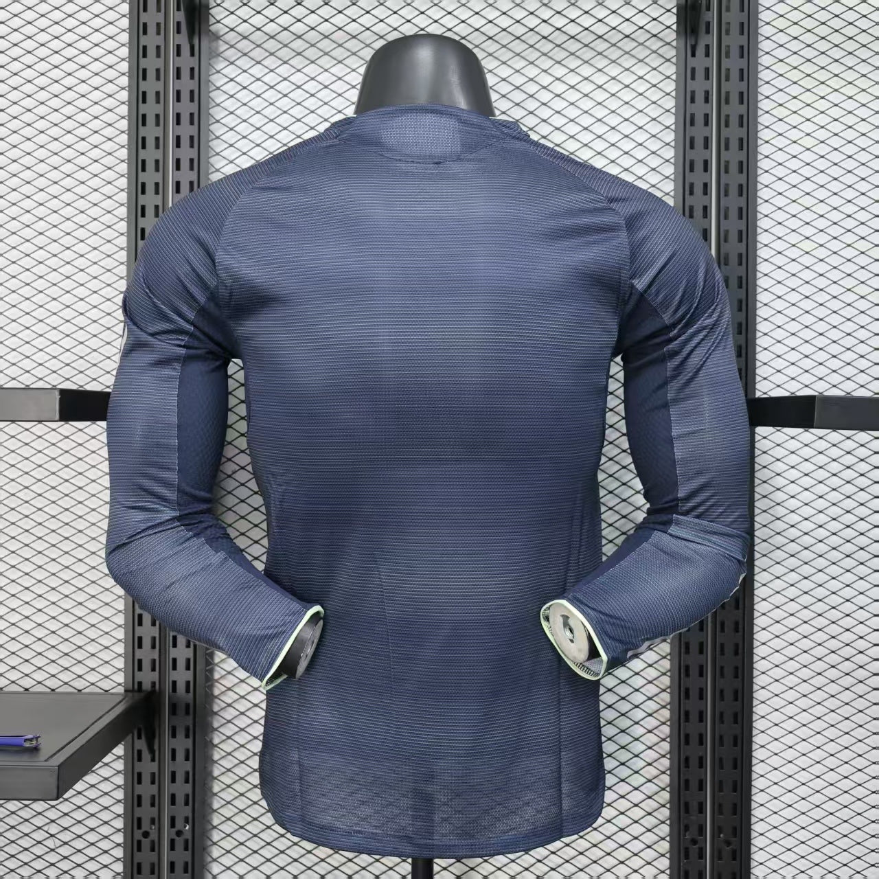 CAMISETA REAL MADRID MANGA LARGA ll 25/26 (VERSION JUGADOR)
