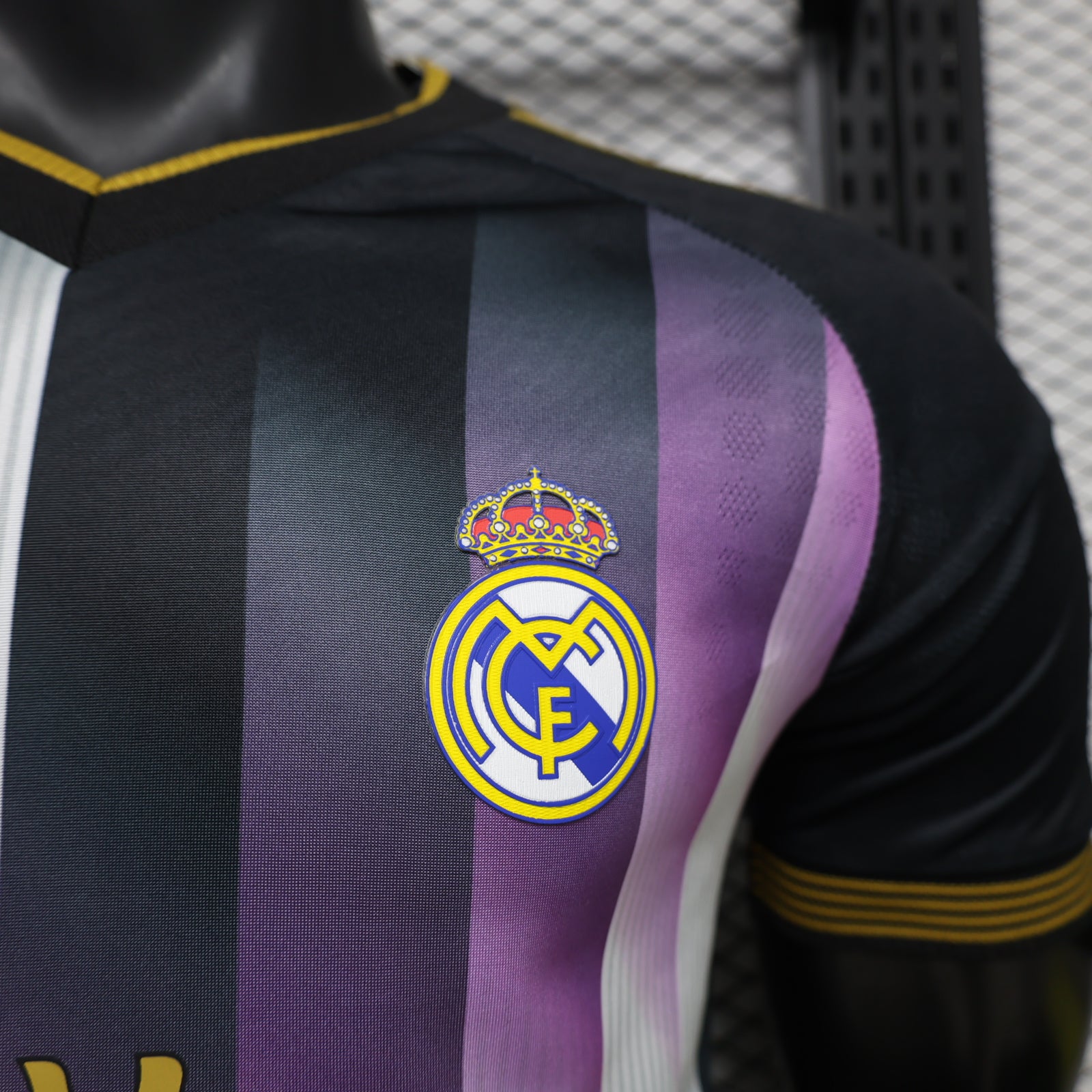 CAMISETA REAL MADRID EDICION ESPECIAL ll  (VERSION JUGADOR)
